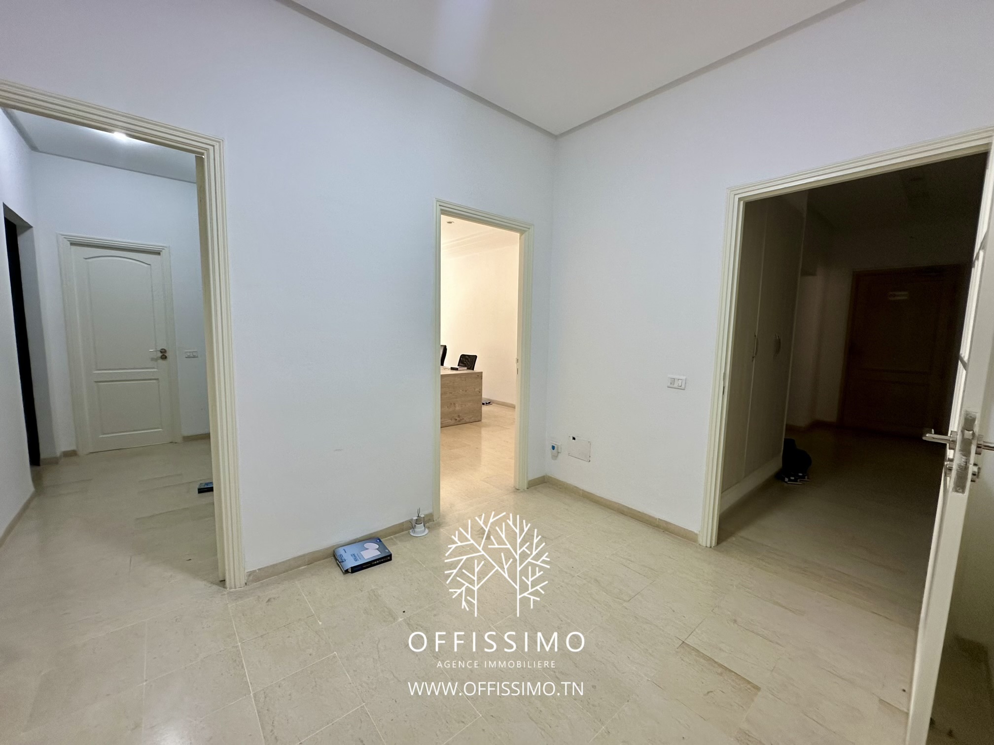 La Marsa Berge Du Lac Location Surfaces Bureau haut standing 186m lac 2