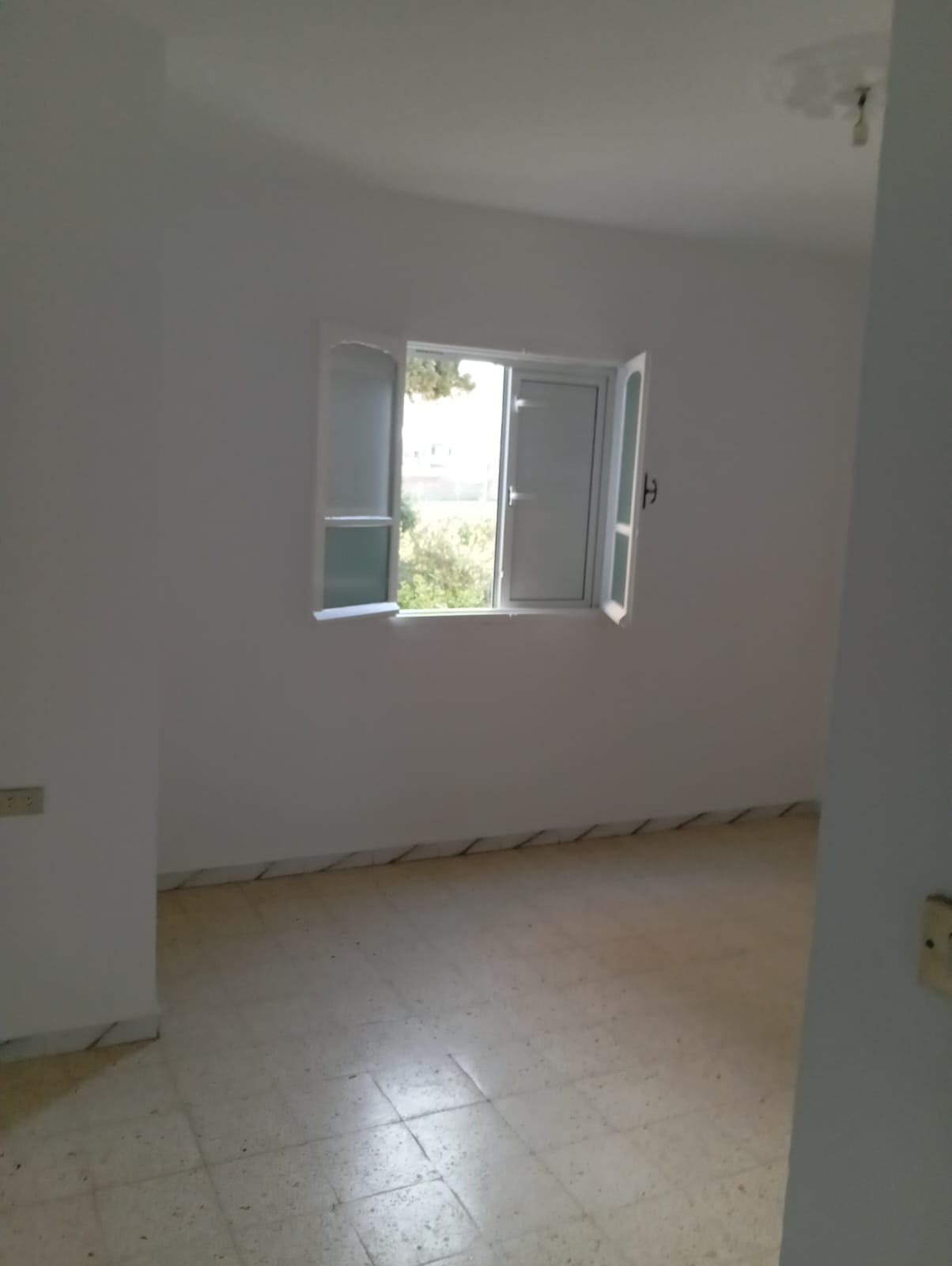 Jarzouna Cite Errimel Vente Appart. 3 pices Appartement  deux pas de la mer