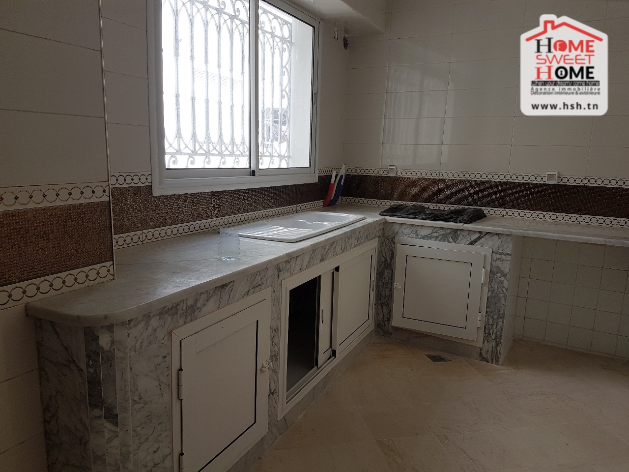 Bab Bhar Bab Bhar Bureaux & Commerces Bureau Bureau h3 nexus  lafayette