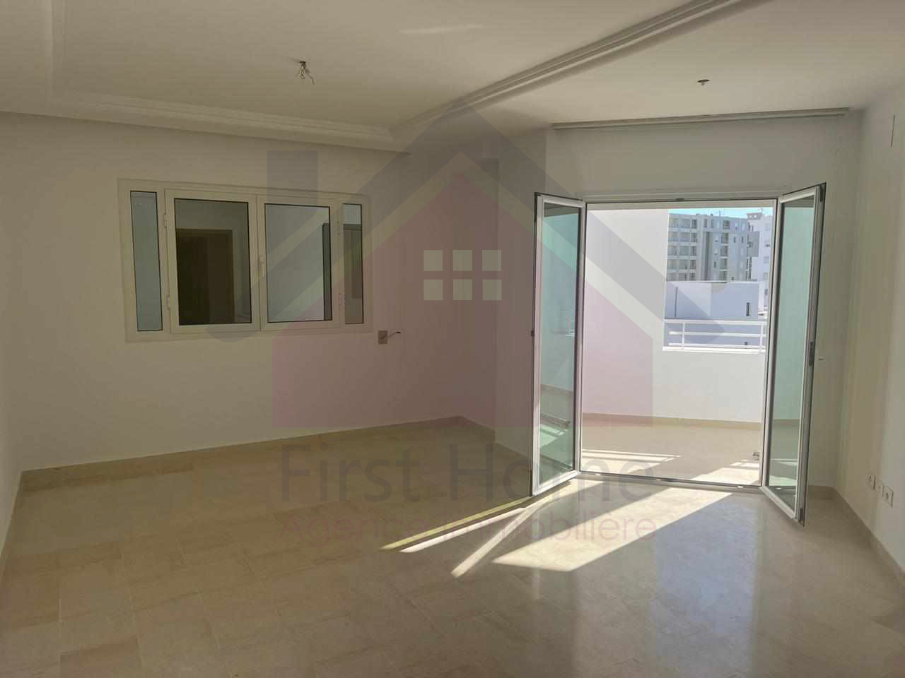 La Marsa El Aouina Location Appart. 4 pices Spacieux appartement s3