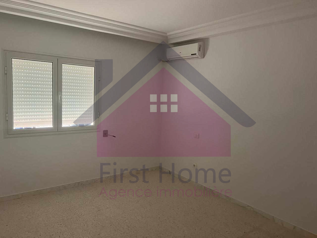 La Marsa El Aouina Location Appart. 4 pices Spacieux appartement s3