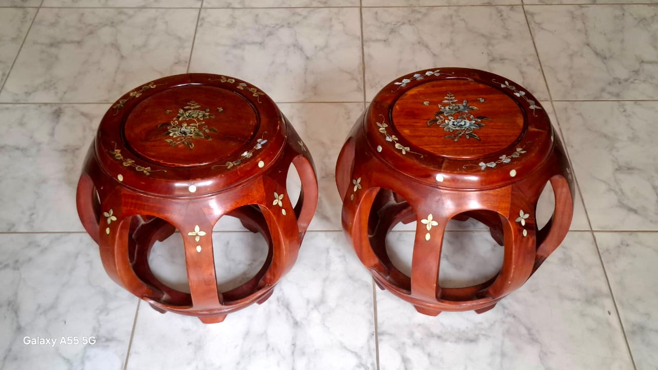 Ezzouhour (Tunis) Cite Ezzouhour Salon - Salle  manger  Tabourets, bars amricains 2 tabourets guridons asiats bois massif et nacre