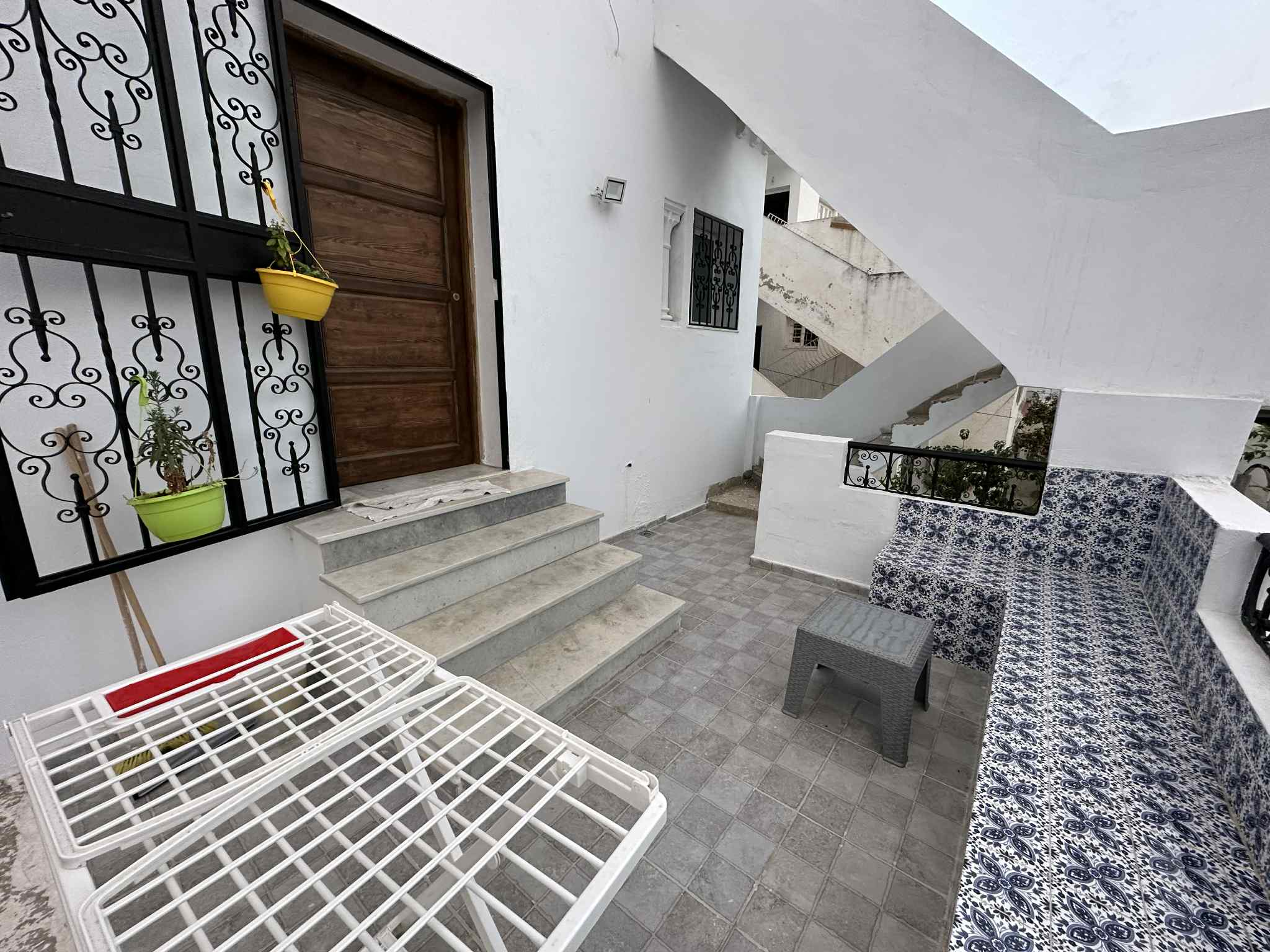 La Soukra Borj Louzir Location Appart. 2 pices Appart s1 meubl  la soukra borj louzir