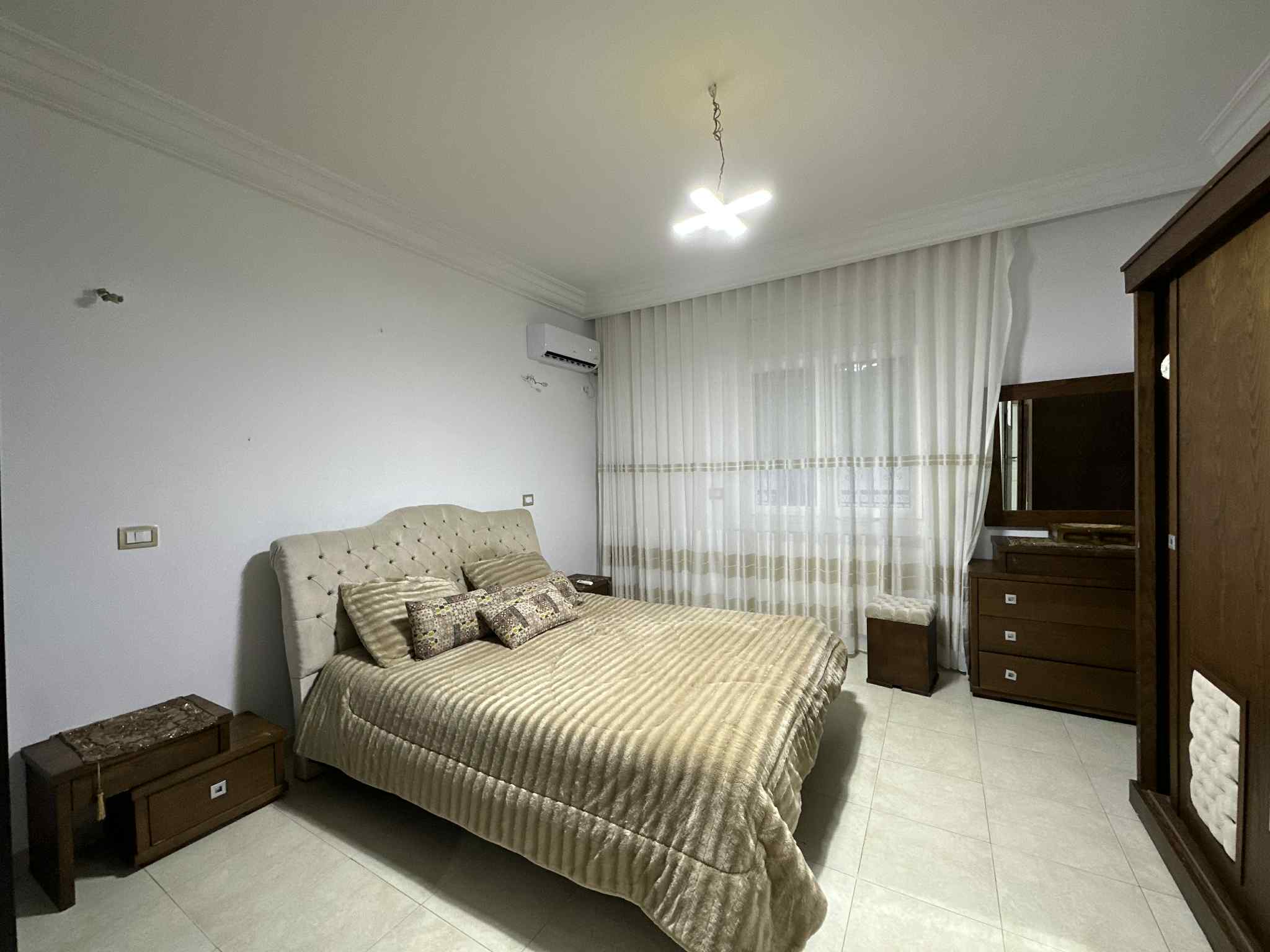 La Soukra Borj Louzir Location Appart. 4 pices Duplex s3 meubl  la soukra borj louzir