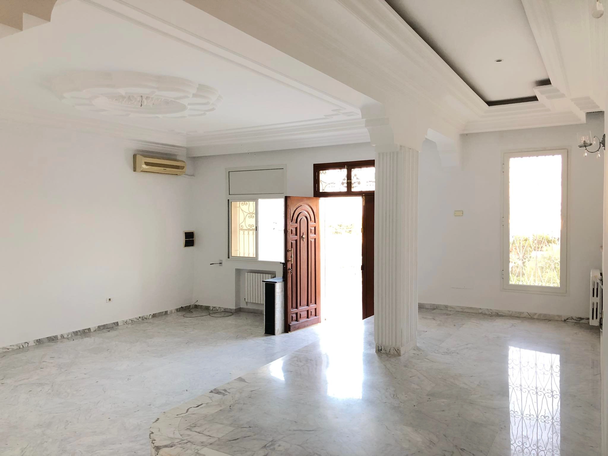 El Menzah El Menzah 9 Location Appart. 4 pices Etage de villa s3  menzah 9b