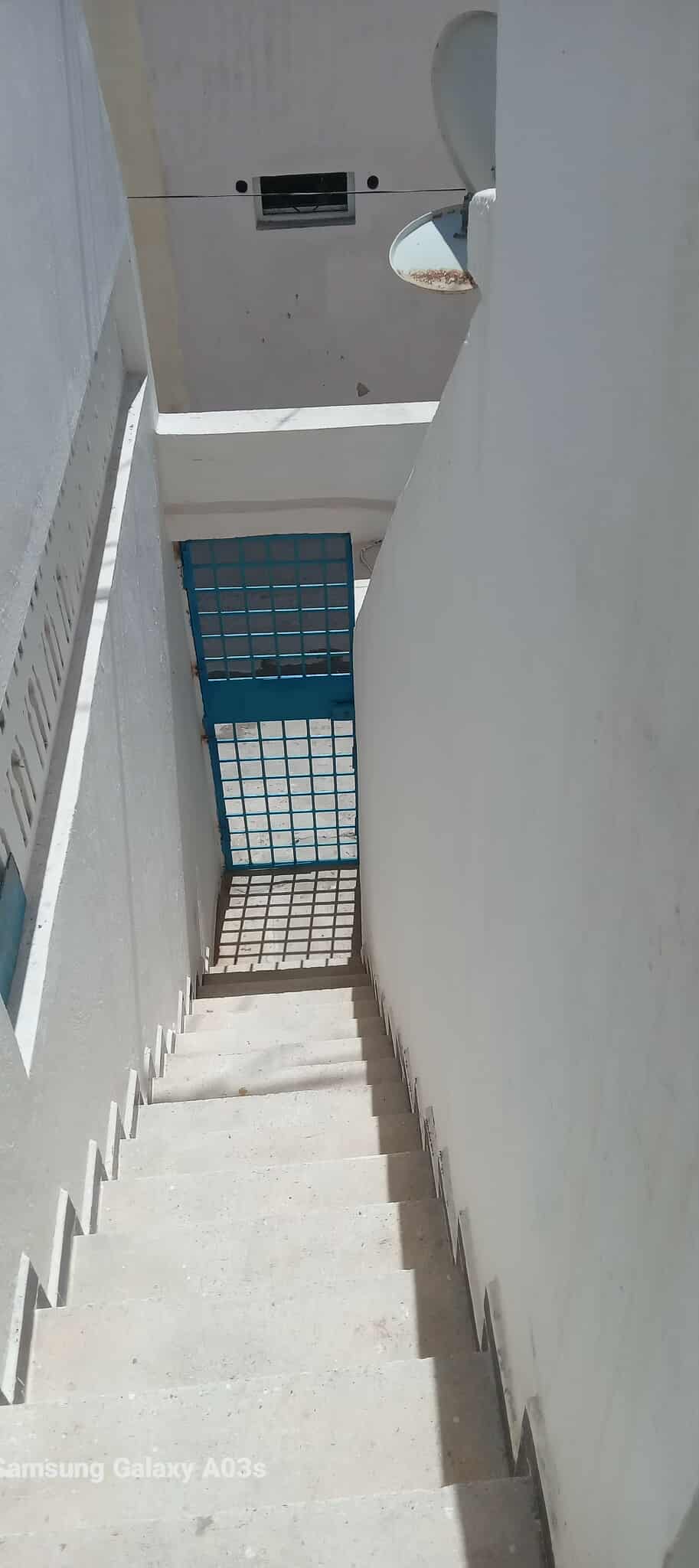 El Hrairia Cite Essoltani Location Appart. 2 pices Studio  a zahrouni