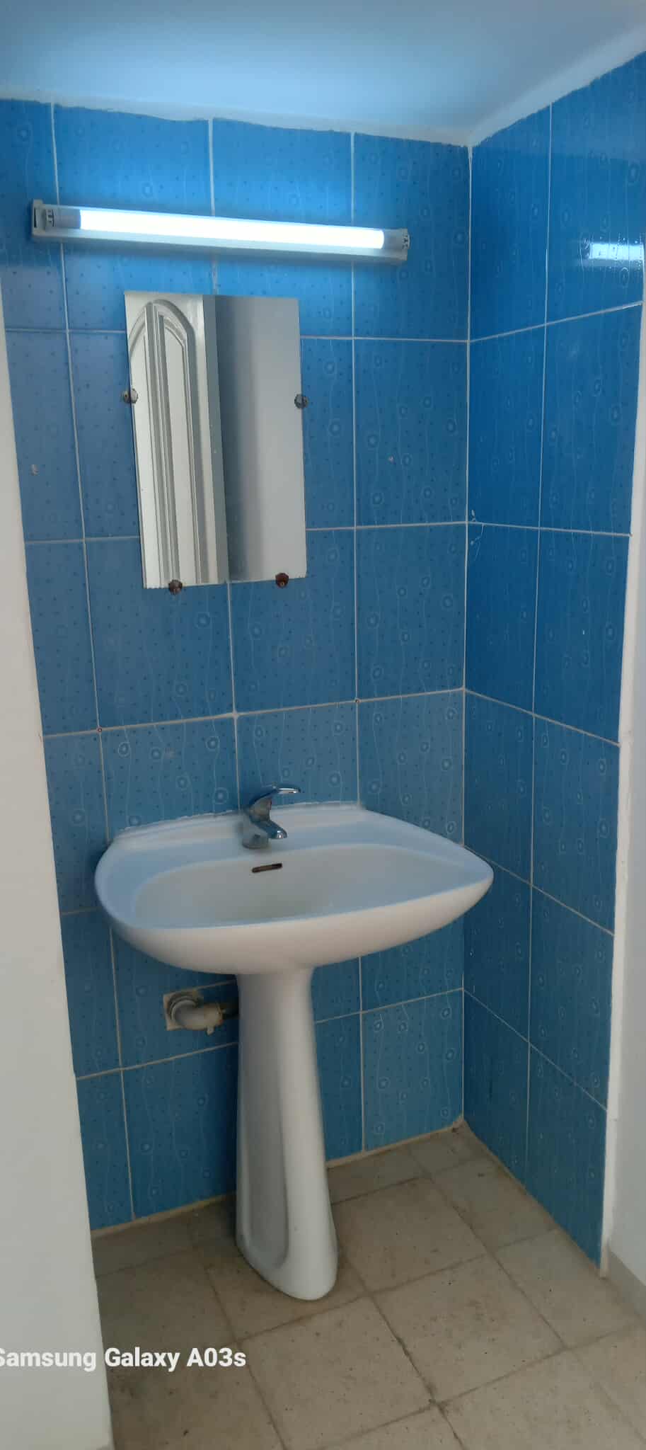 El Hrairia Cite Essoltani Location Appart. 2 pices Studio  a zahrouni
