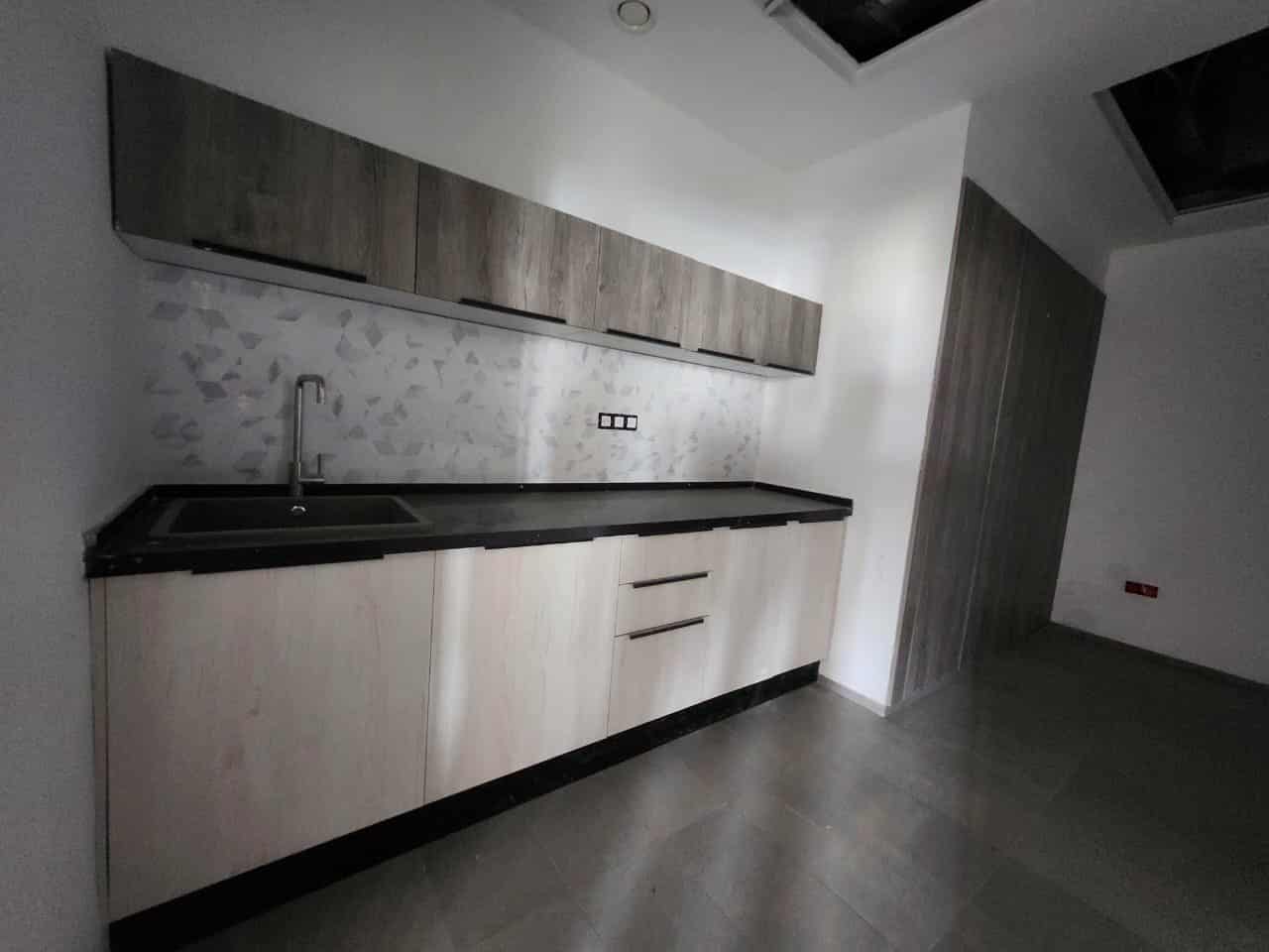Raoued Cite El Ghazala 2 Bureaux & Commerces Bureau Bureau 2440 m2 ths  pole la gazelle