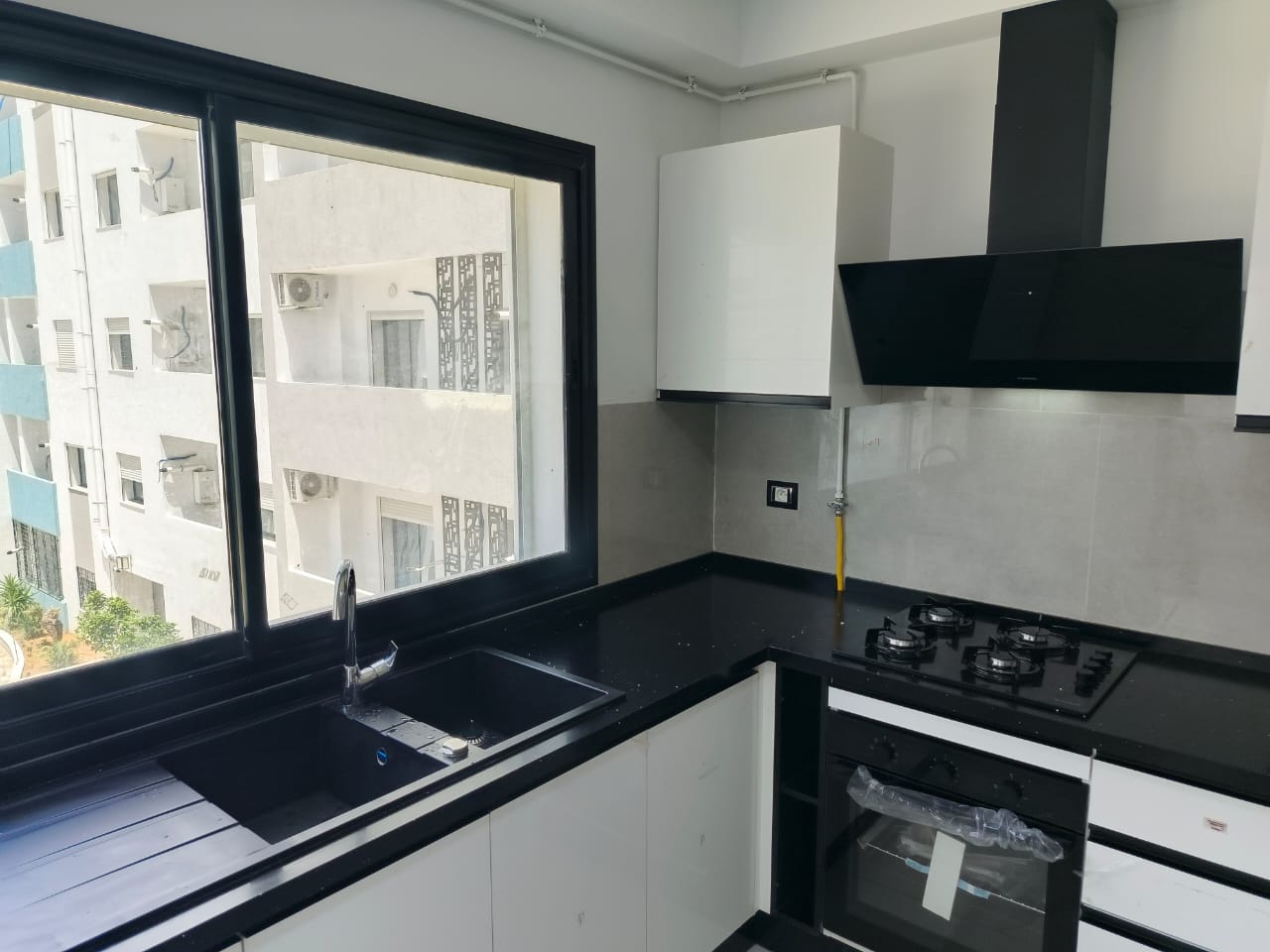 La Marsa El Aouina Location Appart. 3 pices Appartement s2 neuf aux jardins de l'aouina
