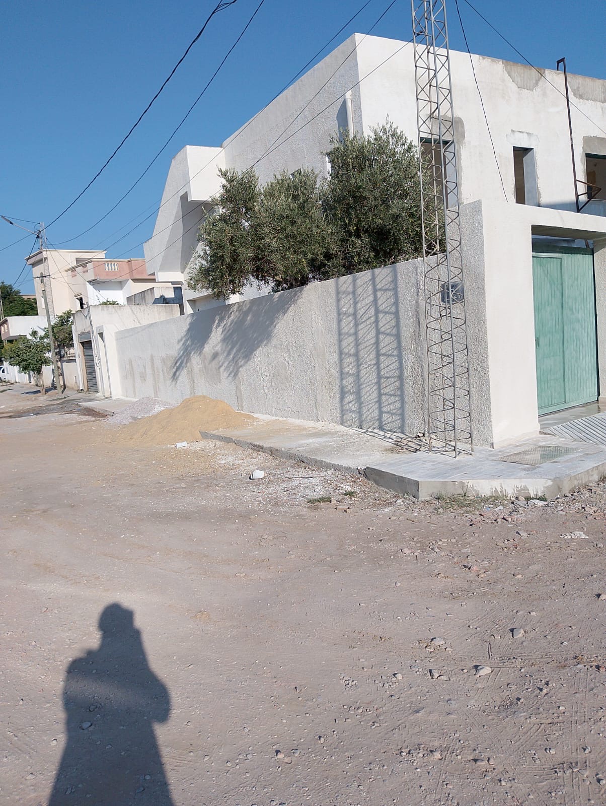 Mornaguia Cite De La Rtt 3 Location Maisons Grande villa avec 2 places de parking et jardin
