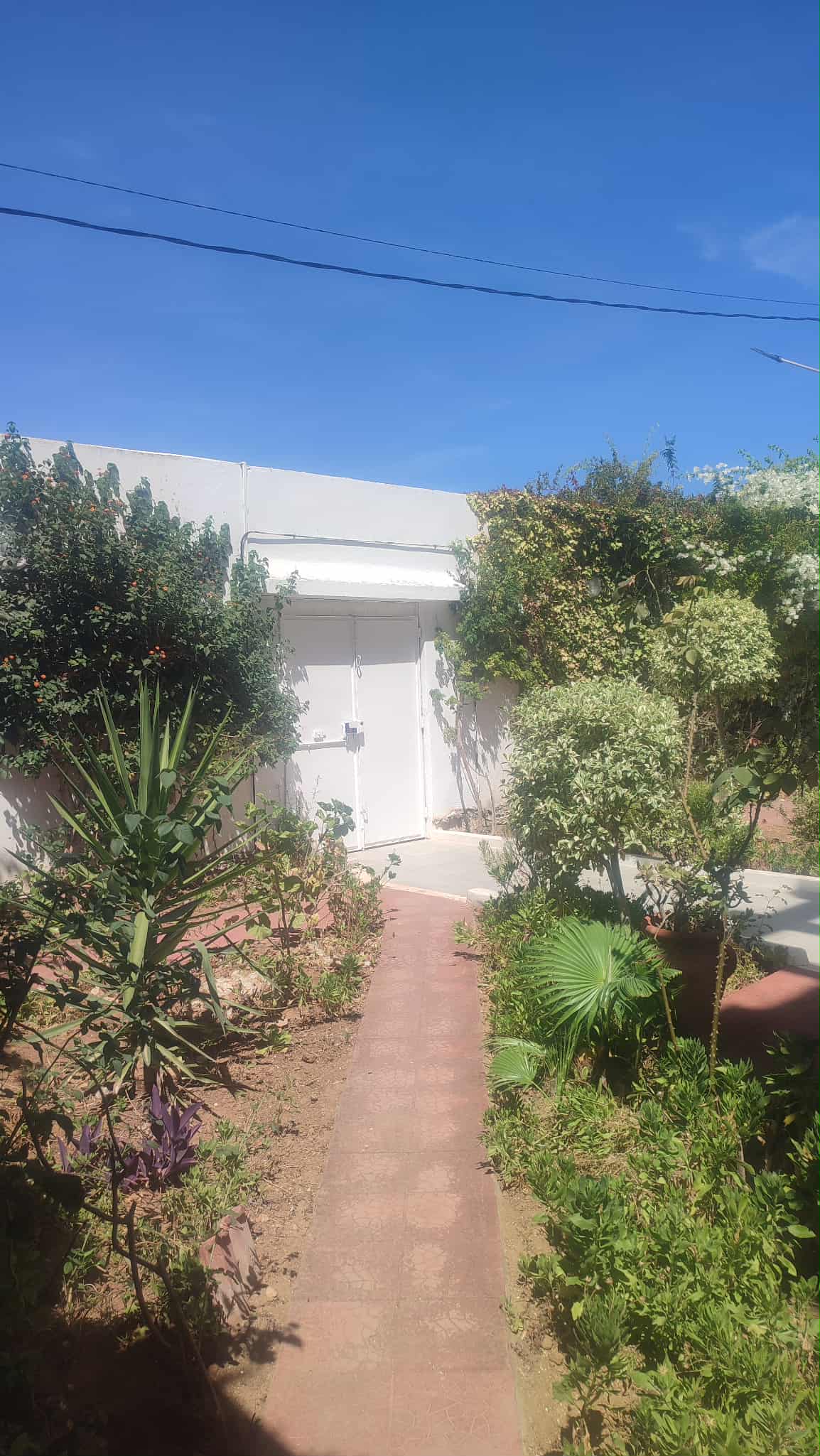 Ariana Ville El Menzah 8 Location Appart. 4 pices Spacieux tage de villa s3