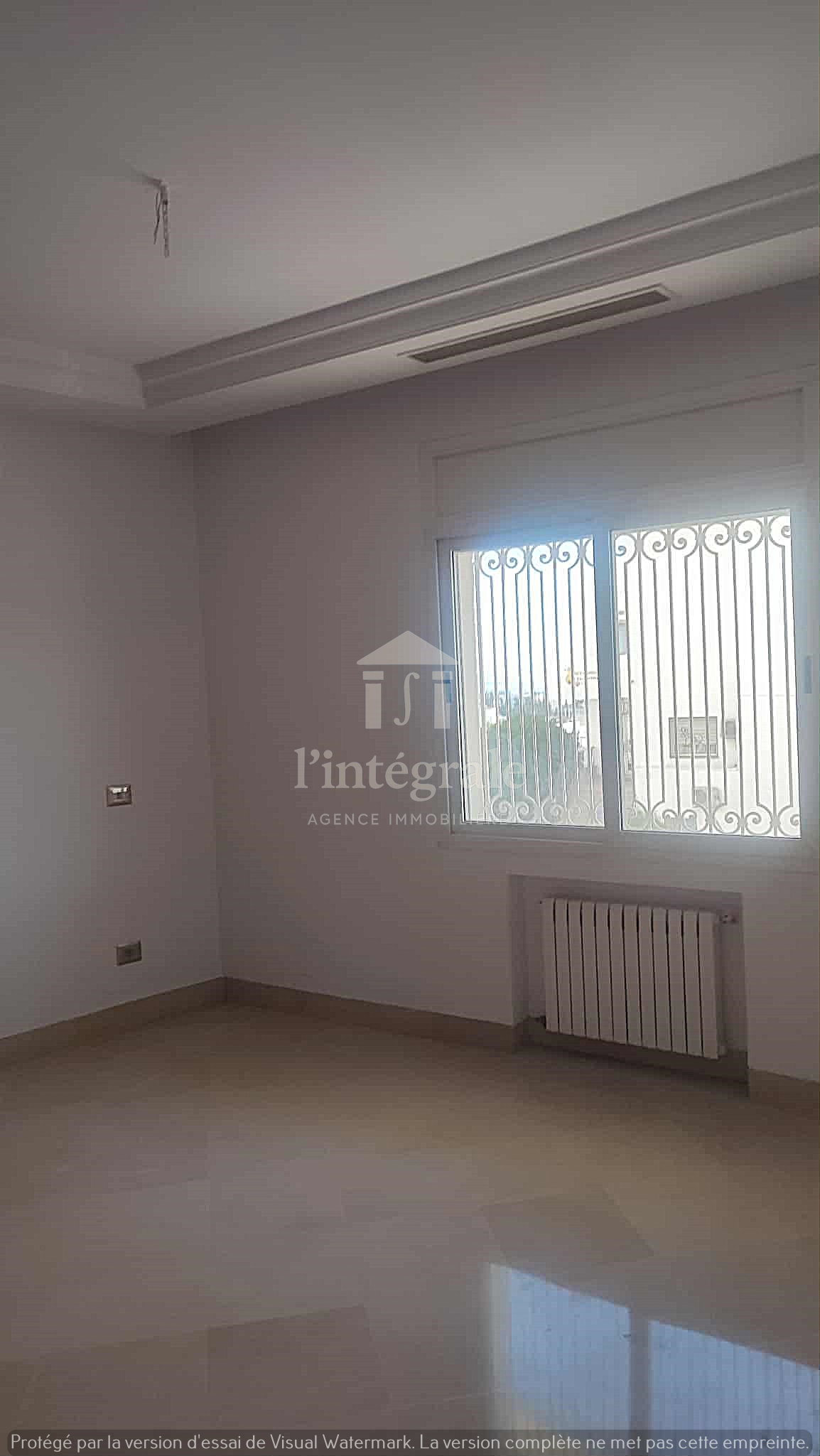 Ariana Ville Cite Ennasr 2 Location Appart. 4 pices S3 rez de chausse avec place parking