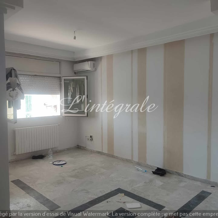 Ariana Ville Cite Ennasr 1 Location Appart. 4 pices S3 avec place de parking