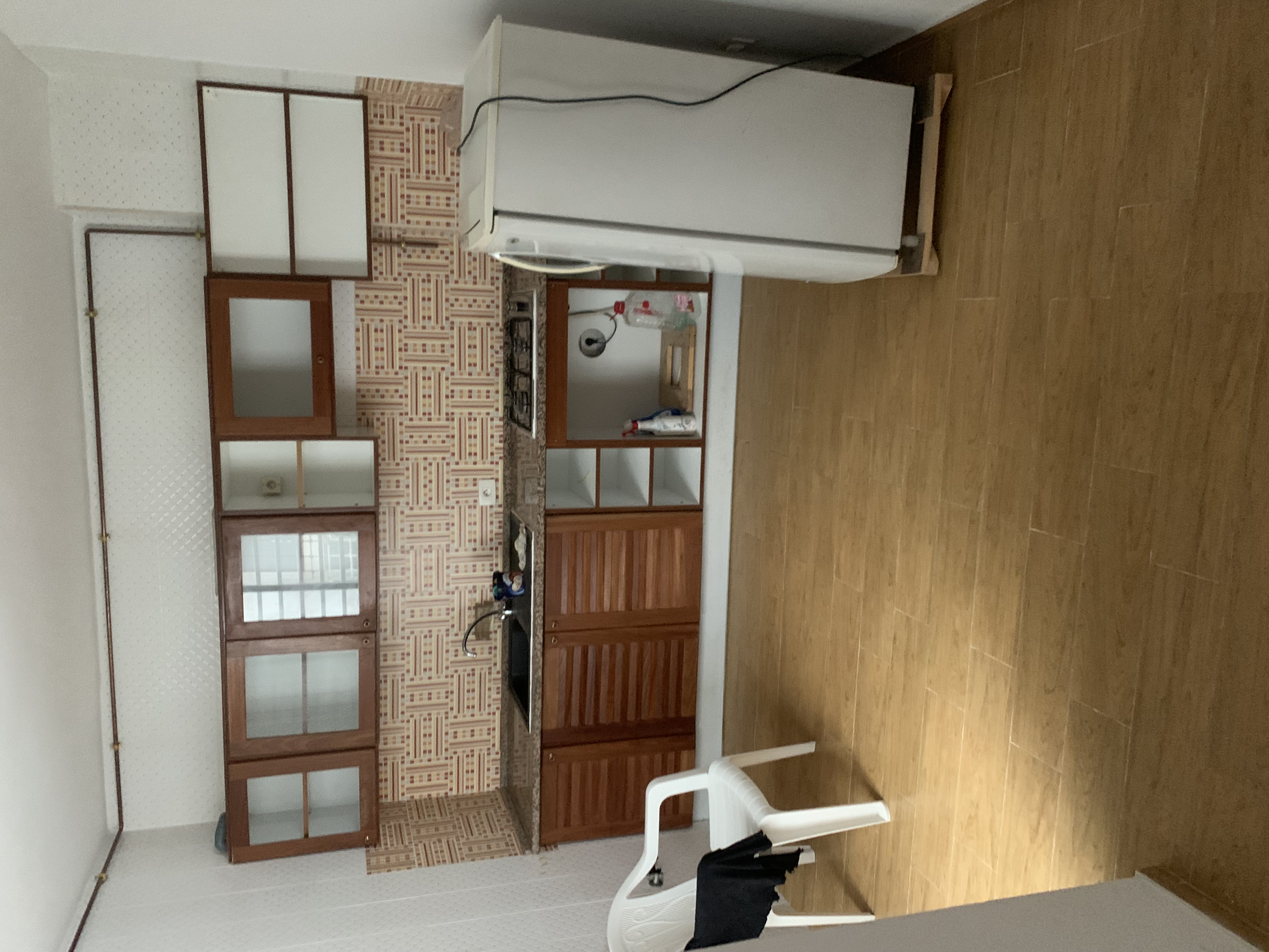 Raoued Ariana Essoughra Location Appart. 4 pices S plus 3 meubl mbm 04