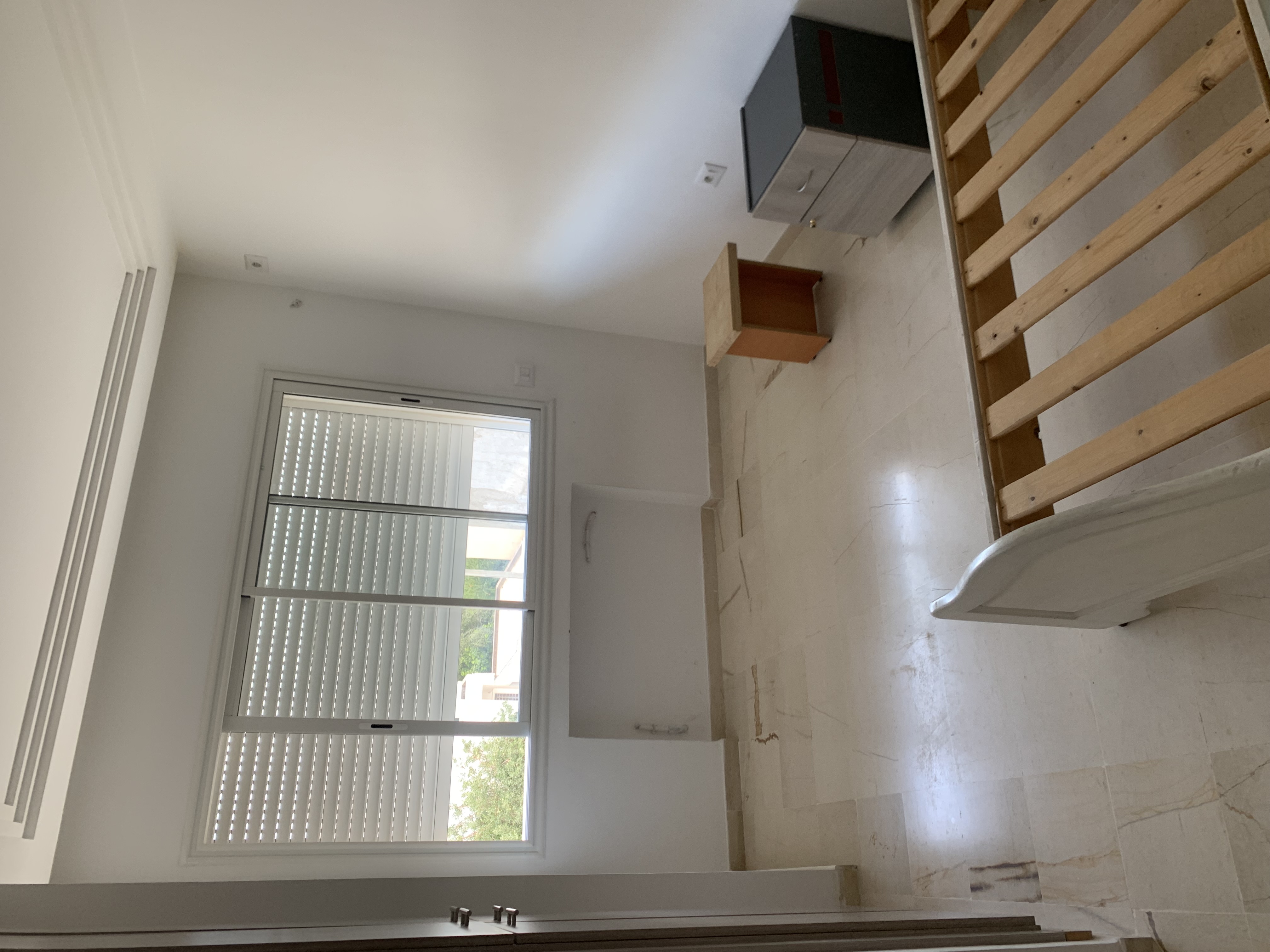 Raoued Ariana Essoughra Location Appart. 4 pices S plus 3 meubl mbm 04