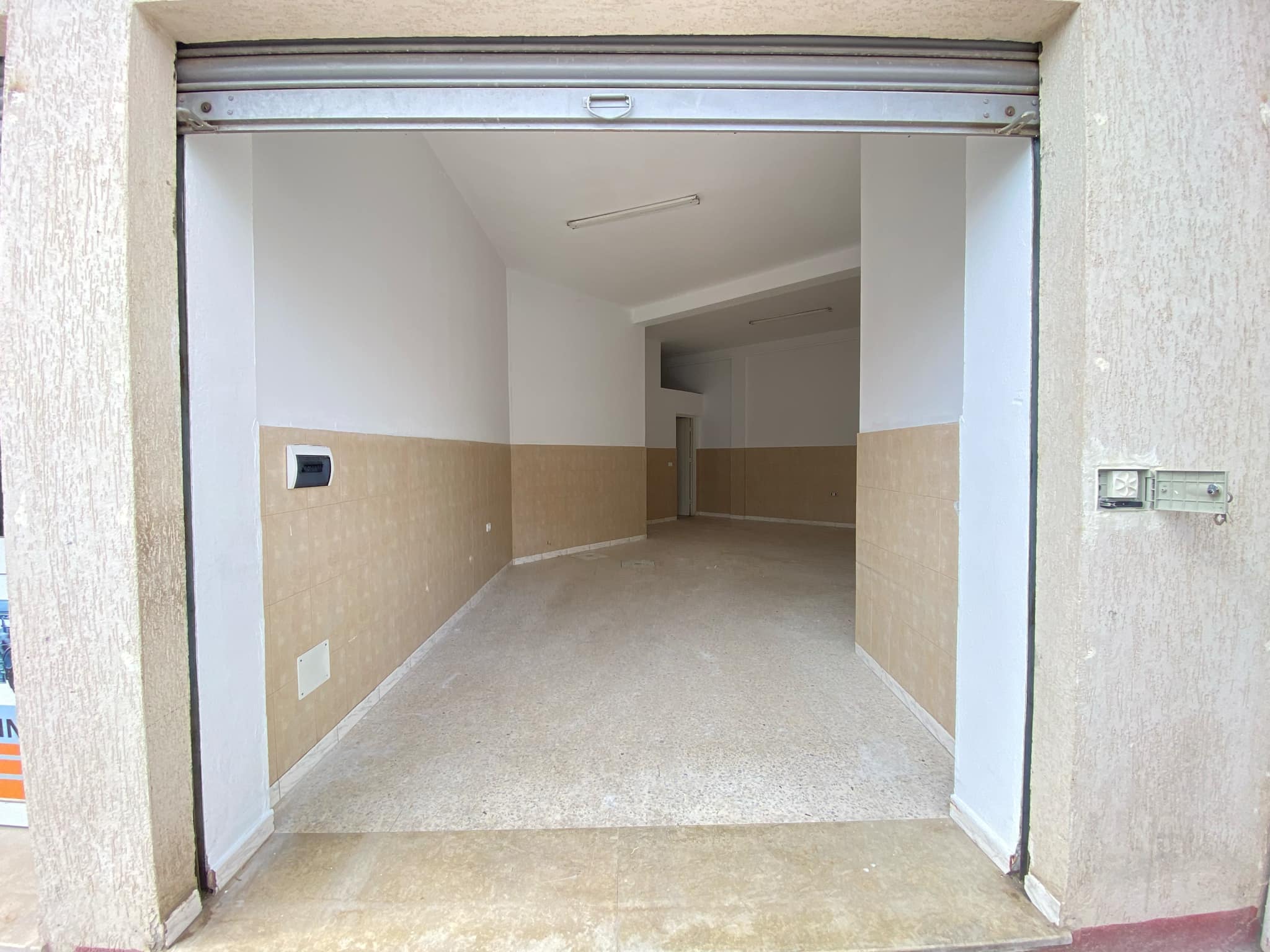 Ariana Ville Ariana Bureaux & Commerces Atelier,Garage Local ariana stockagev