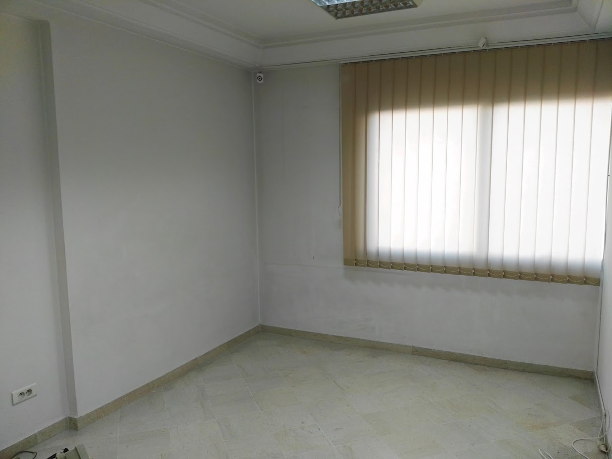 Bab Bhar&nbsp;Bab Bhar&nbsp;Bureaux & Commerces&nbsp;Bureau&nbsp;Bureau plateau hall s3 tr�s spacieux 168m2