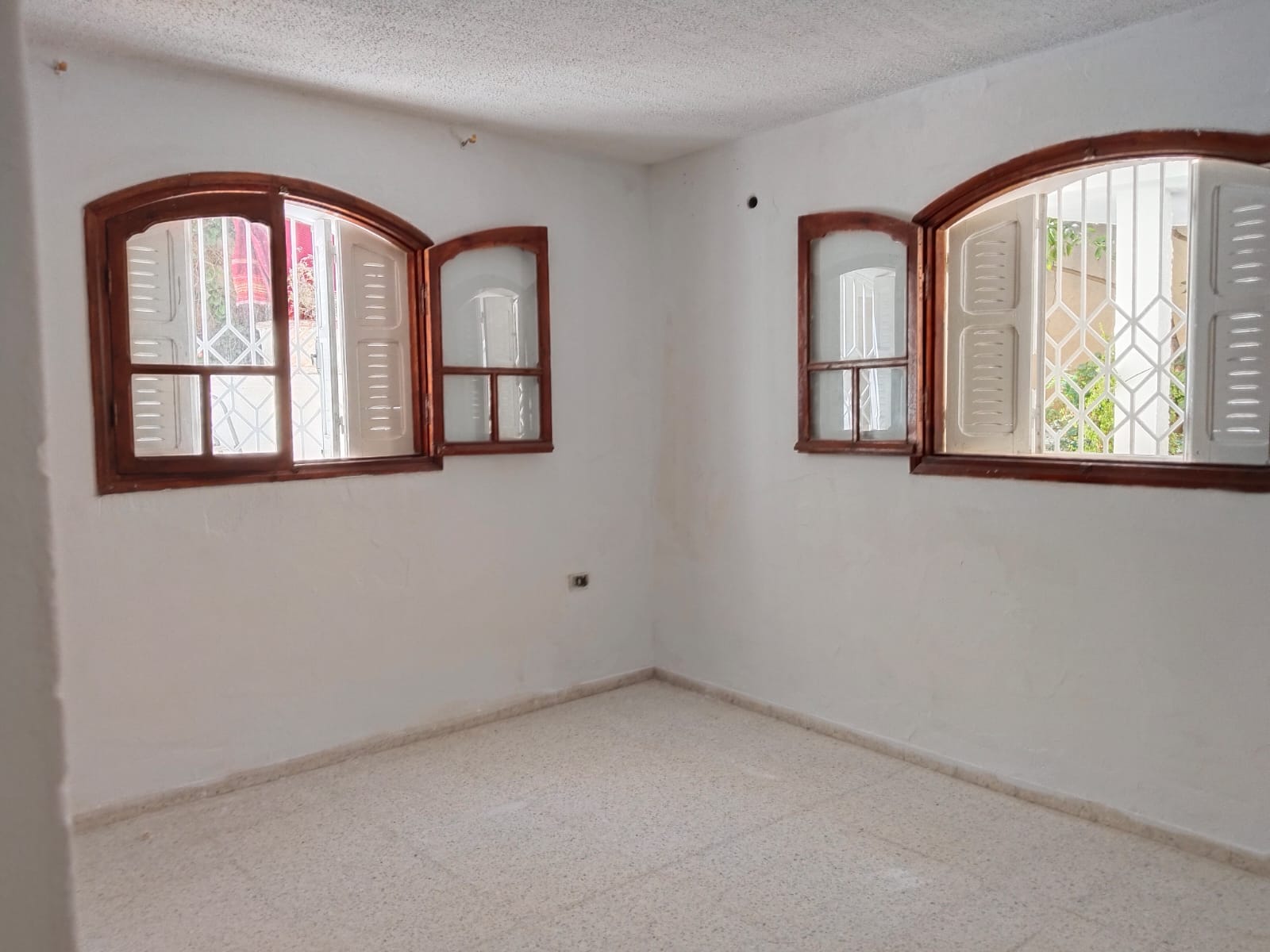Ariana Ville Riadh Landlous Location Appart. 3 pices Riadh andalous loc rez de jardin s2