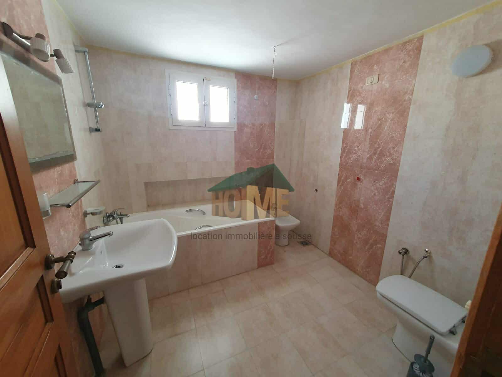Sousse Jaouhara Sahloul Location Appart. 4 pices Superbe villa s4 sans meuble avec jardin