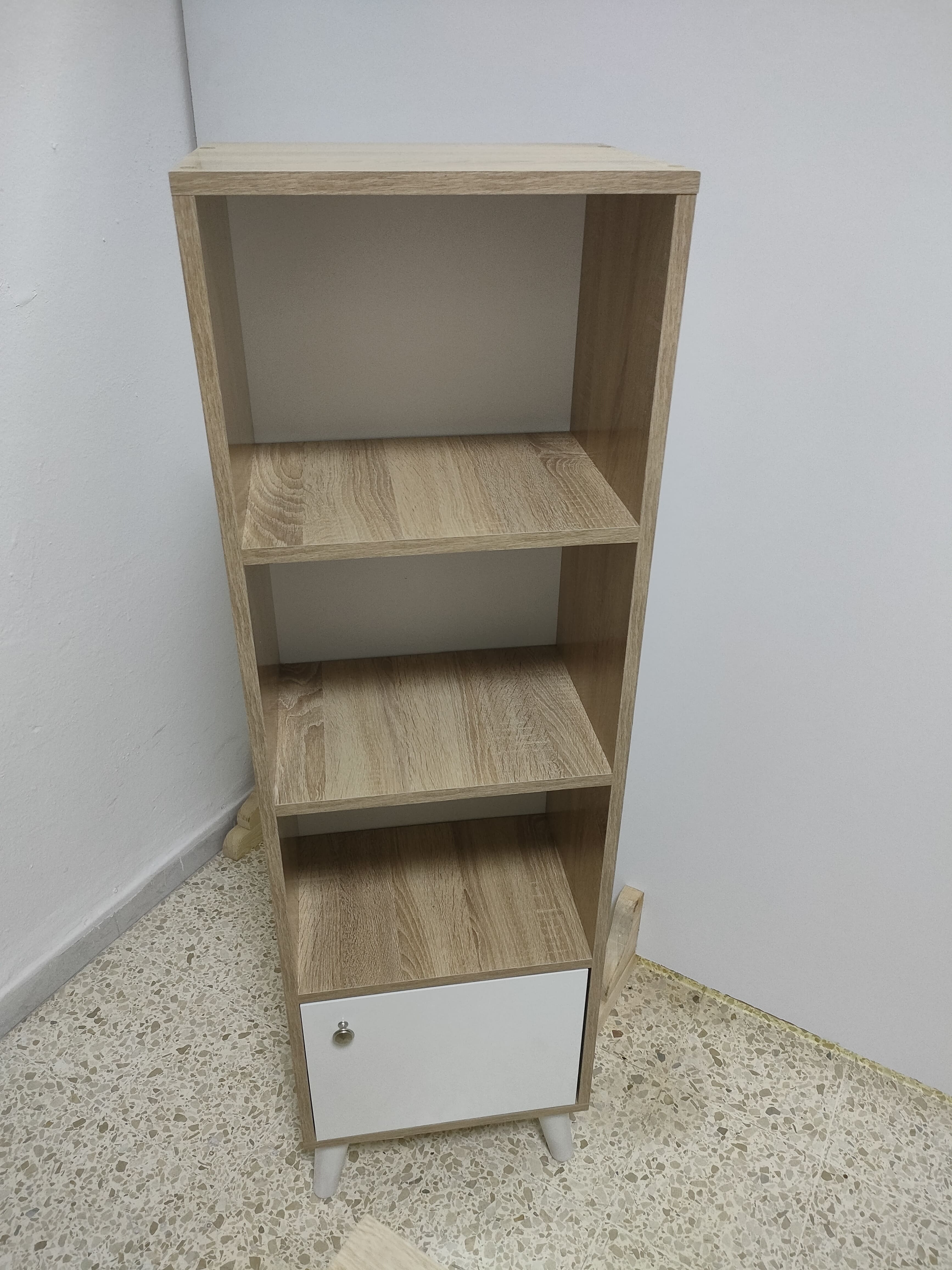 La Soukra Borj Louzir Meubles de bureau Autres 2 armoires et 1 bureau et sparation boutique