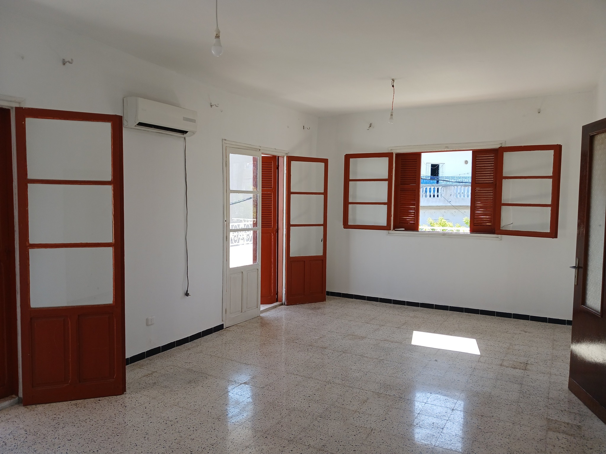 Bizerte Nord&nbsp;Bizerte&nbsp;Location&nbsp;Appart. 3 pi�ces&nbsp;�tage d'une maison au plein centre ville bizerte