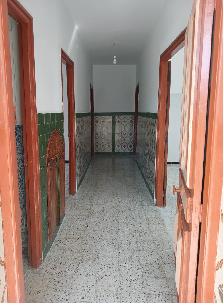 Bizerte Nord&nbsp;Bizerte&nbsp;Location&nbsp;Appart. 3 pi�ces&nbsp;�tage d'une maison au plein centre ville bizerte