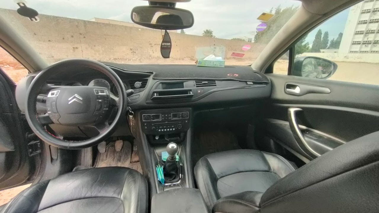 Sousse Ville Cite Jaouhara Citroen C5 Une belle c5 1ere main  ne pas rater