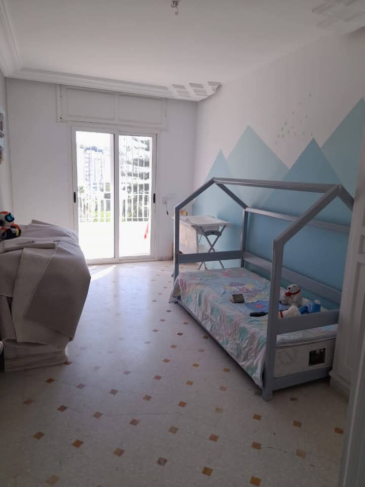 Ariana Ville Cite Ennasr 2 Location Appart. 4 pices tage d'une villa s 3 cit nasr 2