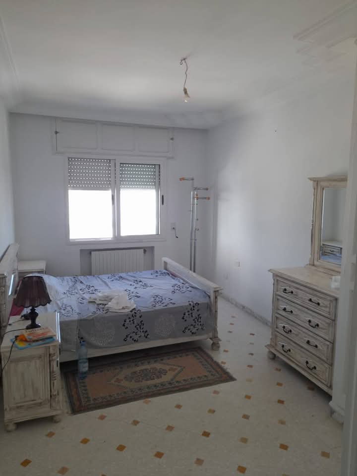 Ariana Ville Cite Ennasr 2 Location Appart. 4 pices tage d'une villa s 3 cit nasr 2