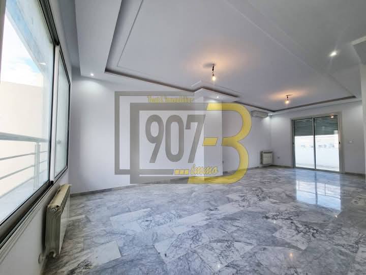 Ariana Ville Cite Ennasr 2 Vente Duplex Un appartement style duplex  ennasr