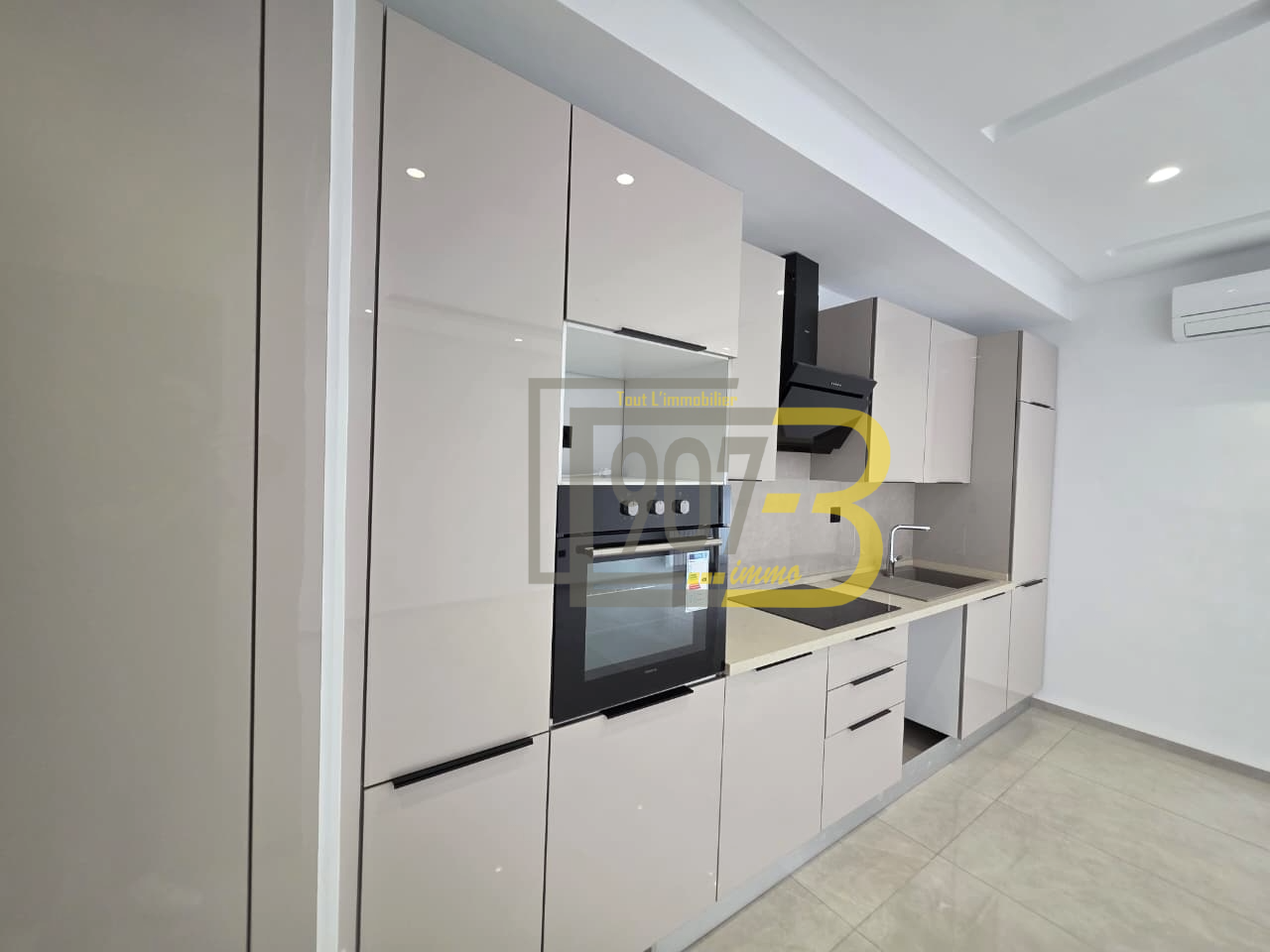 La Soukra La Soukra Location Appart. 1 pice Un bel appartement s1   soukra