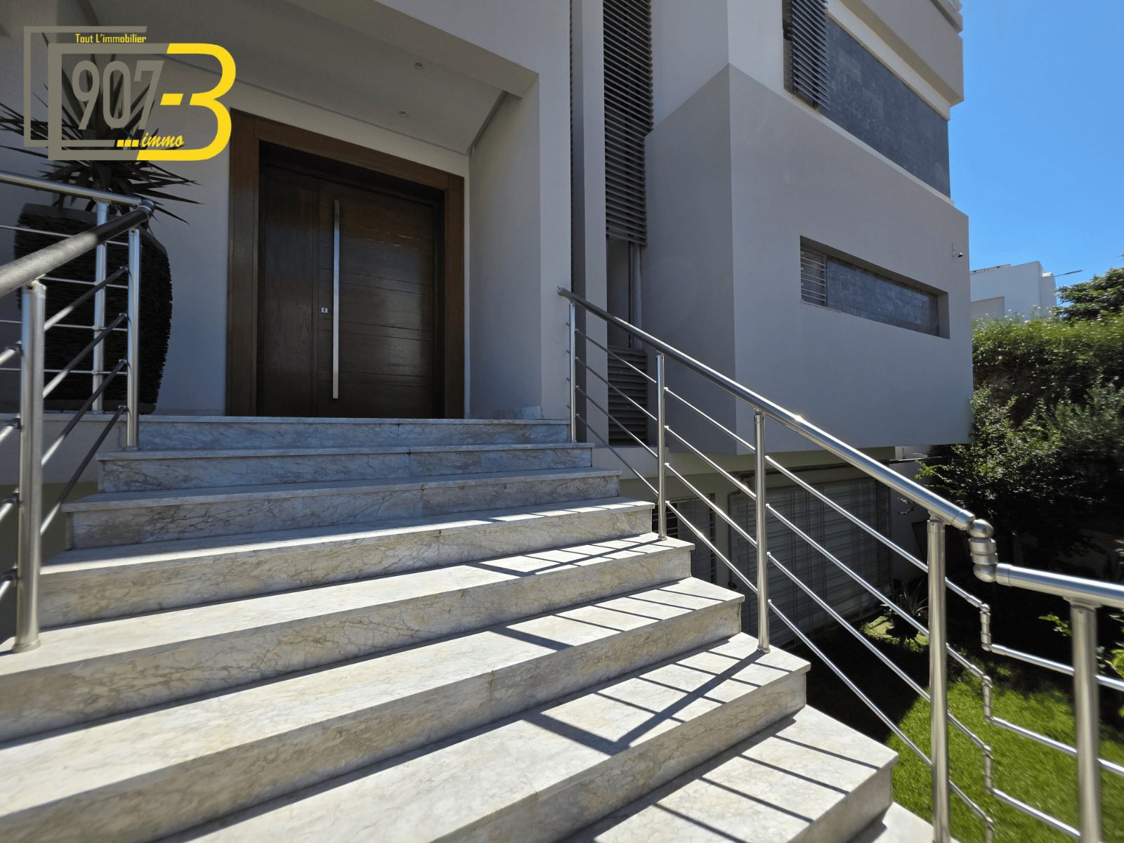 El Menzah El Menzah 9 Location Maisons Villa s4 avec piscine intrieure  el menzah 9