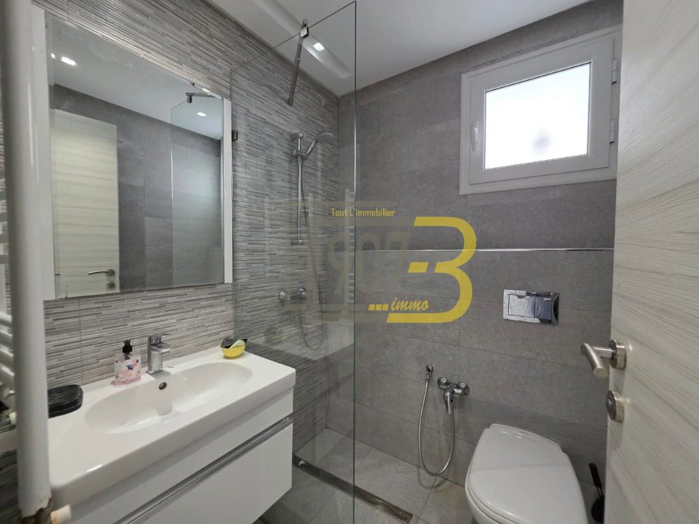Ariana Ville Cite Ennasr 2 Vente Appart. 1 pice Superbe appartement s1 avec terrasse  ennasr
