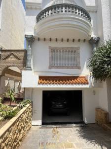 Nabeul Cite El Mahrsi 1 Location Maisons Villa de maitre s 5  avec piscine  ref1122a