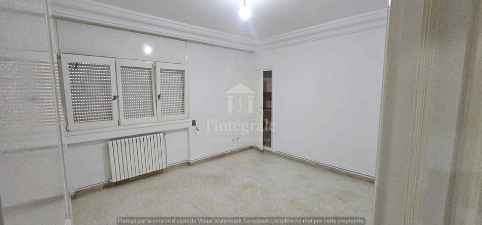 Ariana Ville Cite Ennasr 2 Location Appart. 3 pices S2 spacieux et lumineux avenue hedi nouira