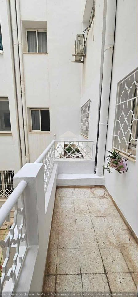 Ariana Ville Cite Ennasr 2 Location Appart. 3 pices S2 spacieux et lumineux avenue hedi nouira