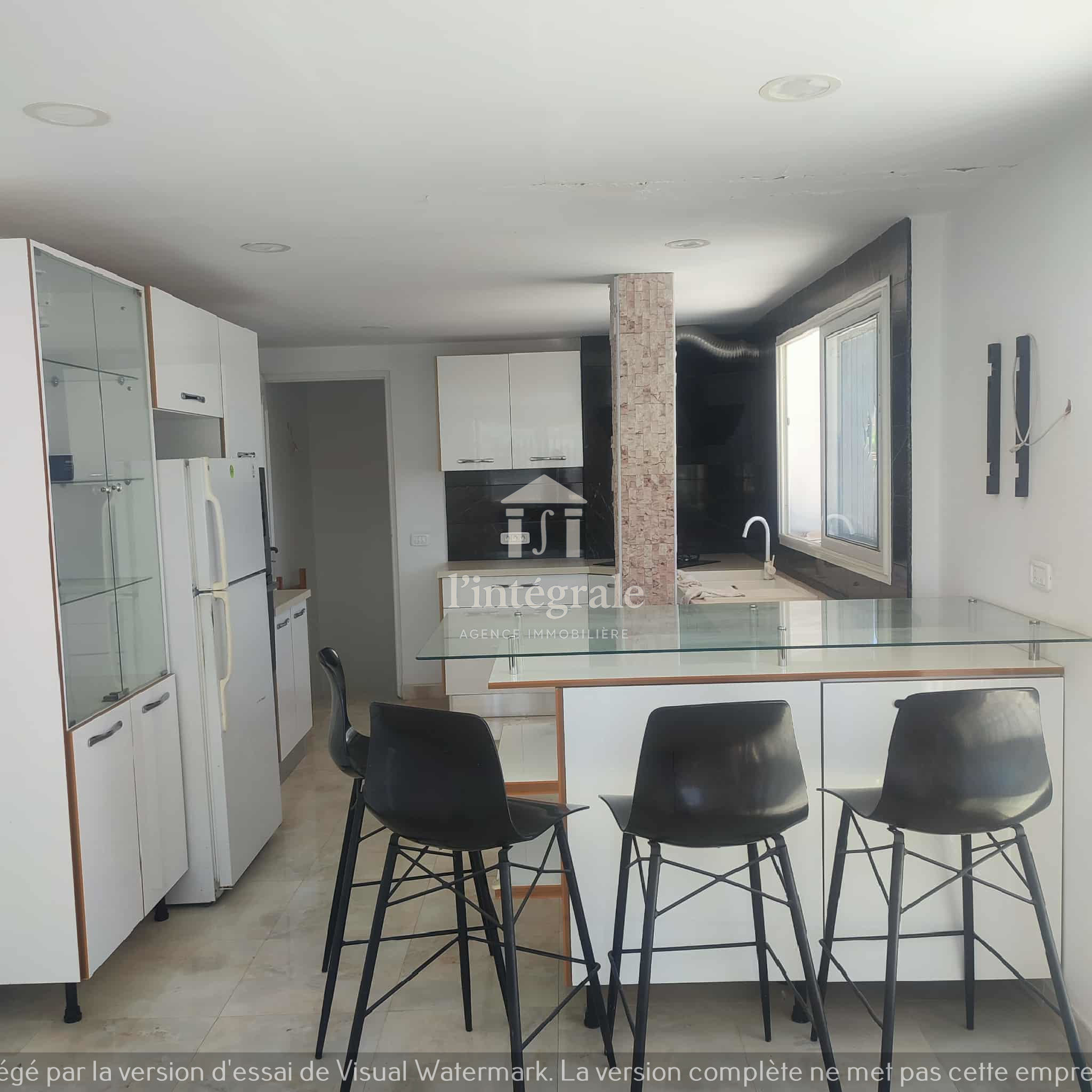 Ariana Ville Cite Ennasr 2 Location Appart. 4 pices Grand s3 avec grande terrasse