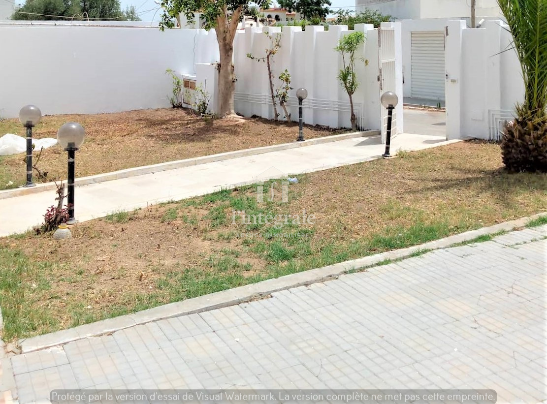 El Menzah El Menzah 9 Location Maisons S4 rez de chausse avec jardin