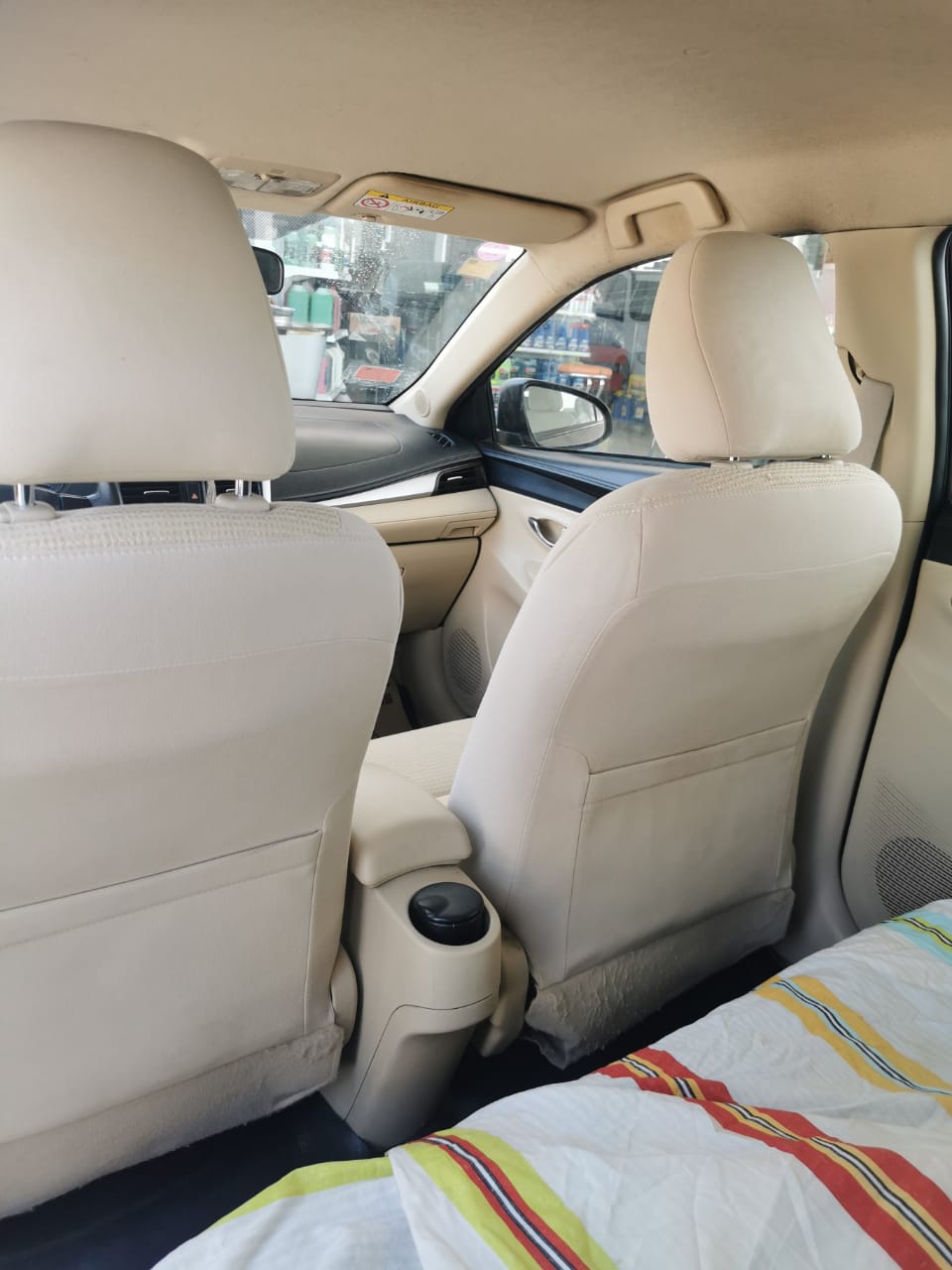 Ariana Ville El Menzah 7 Toyota Yaris Yaris sedan modle 2017