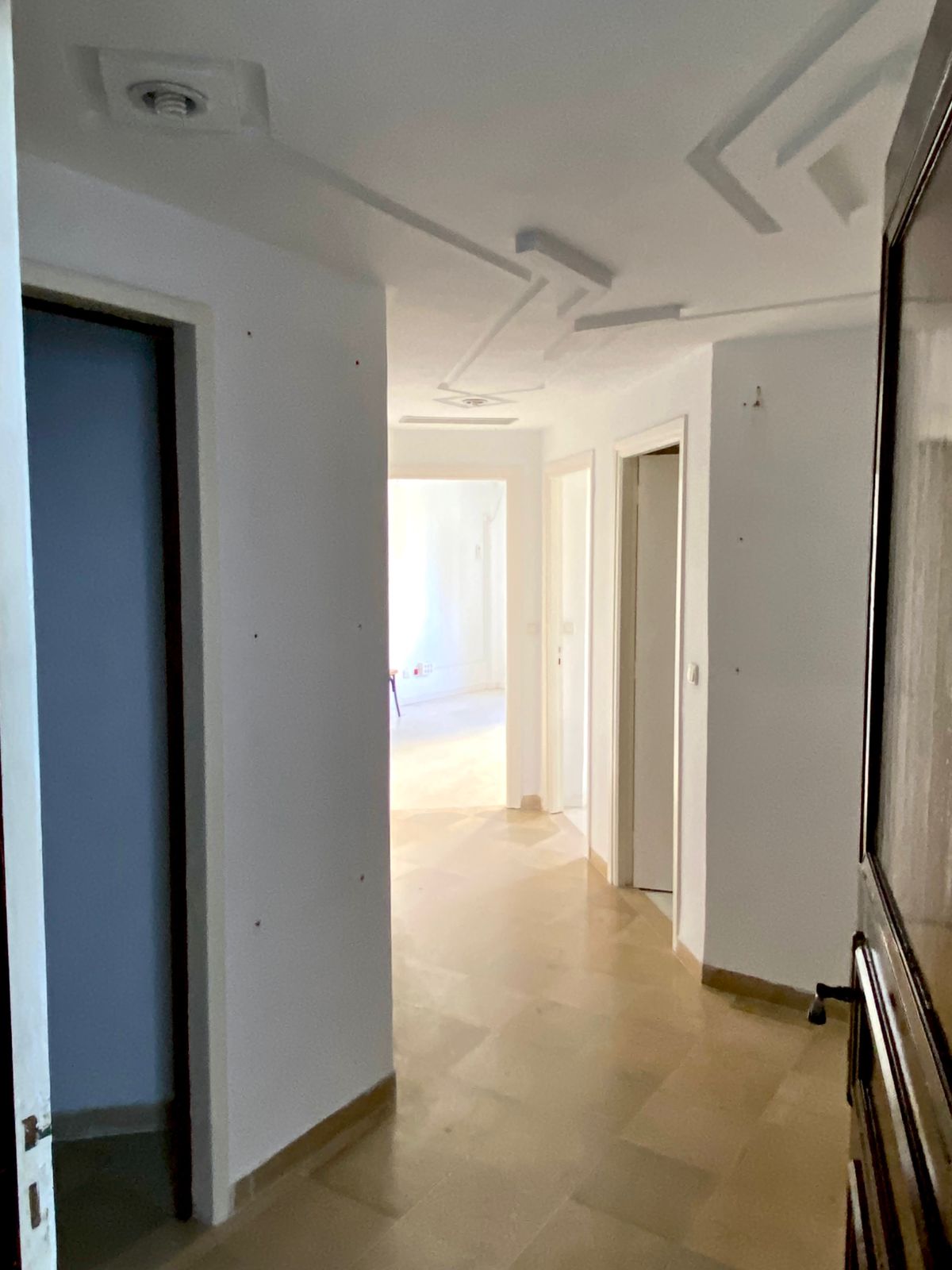 El Menzah Tunis Belvedere Location Appart. 2 pices Bureau 2 pices situ  montplaisir