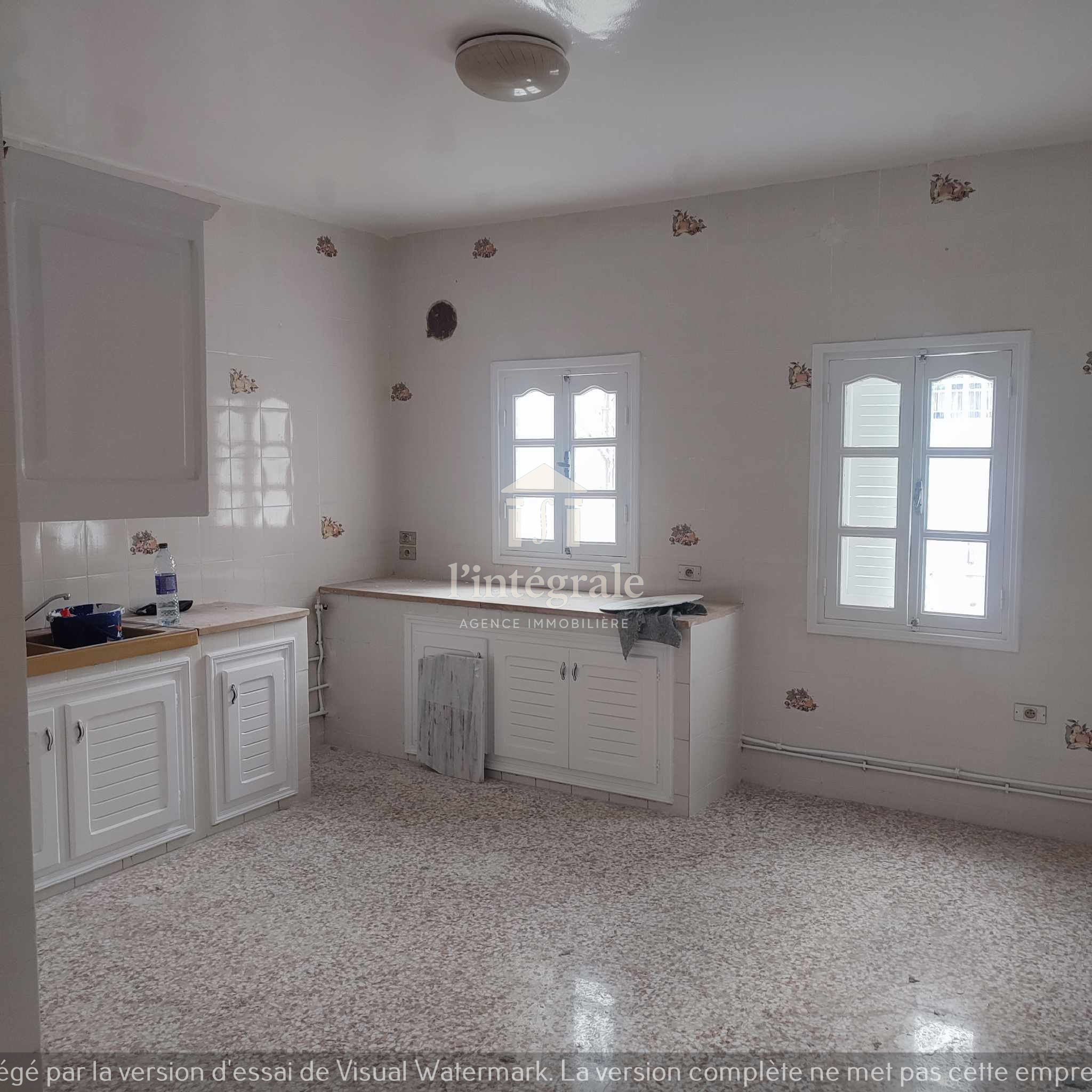 Ariana Ville El Menzah 5 Location Appart. 4 pices S3 style duplex