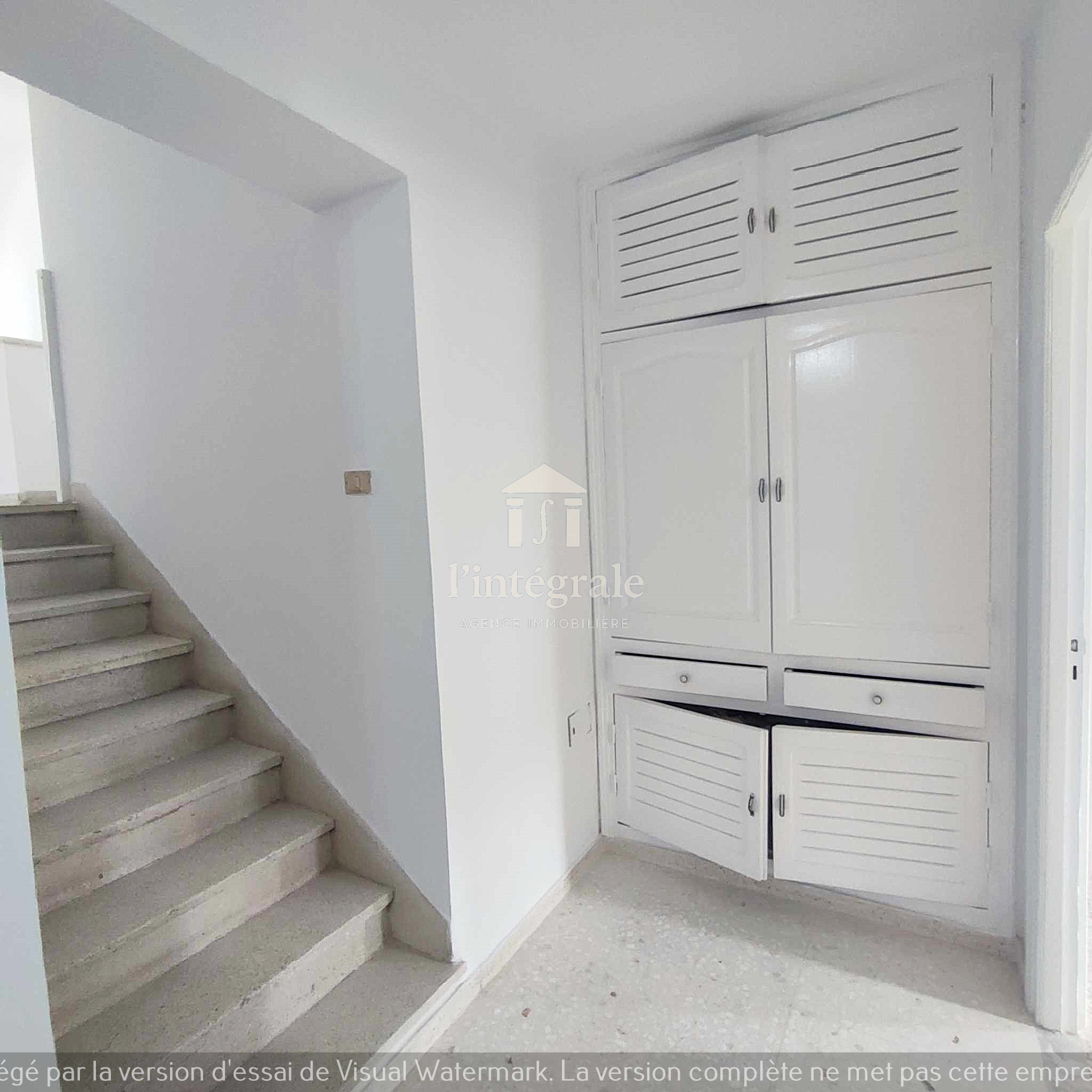 Ariana Ville El Menzah 5 Location Appart. 4 pices S3 style duplex