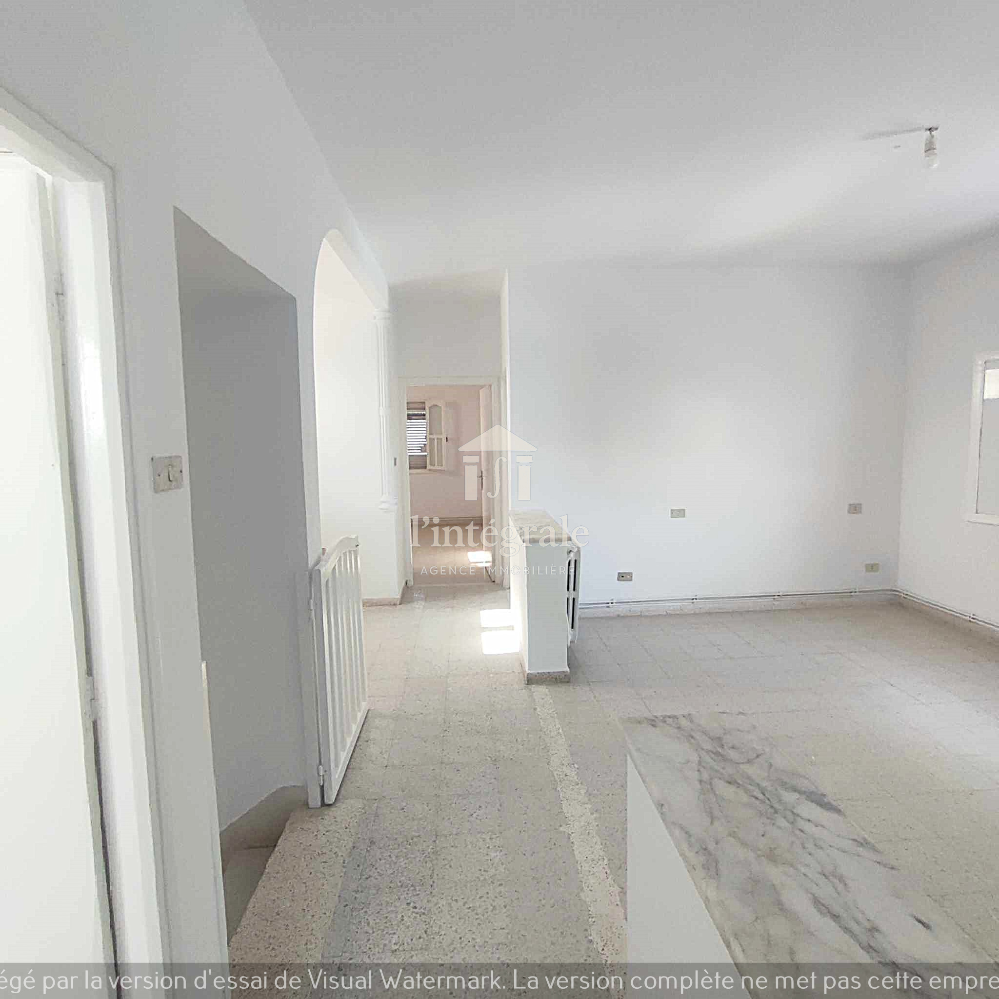 Ariana Ville El Menzah 5 Location Appart. 4 pices S3 style duplex