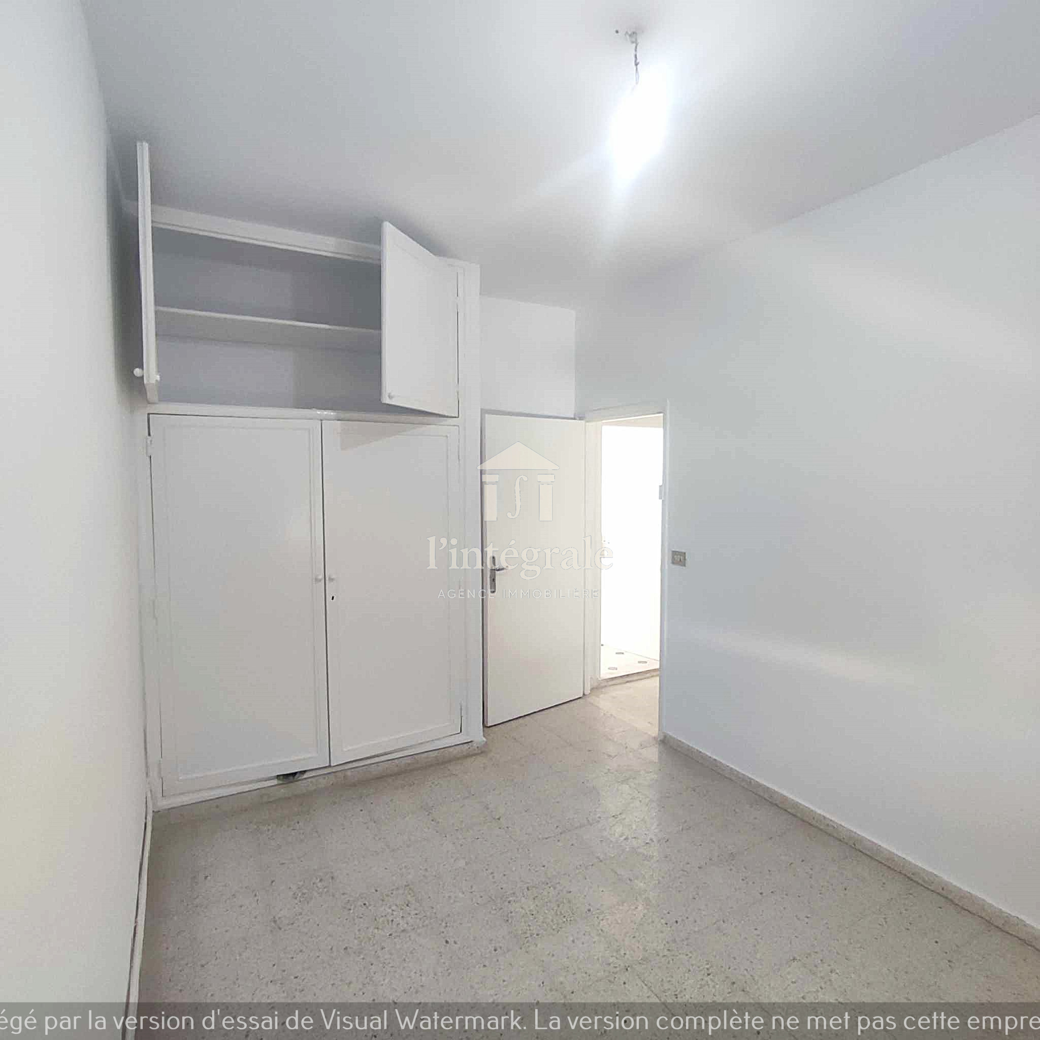 Ariana Ville El Menzah 5 Location Appart. 4 pices S3 style duplex