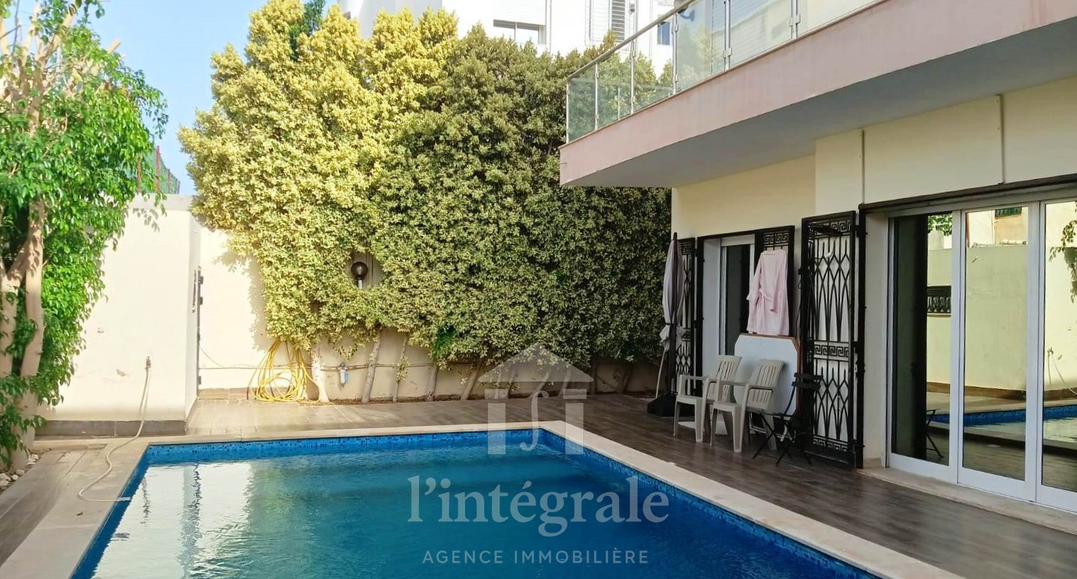Raoued Cite El Ghazala 1 Vente Maisons Belle villa avec deux niveaux indpendants