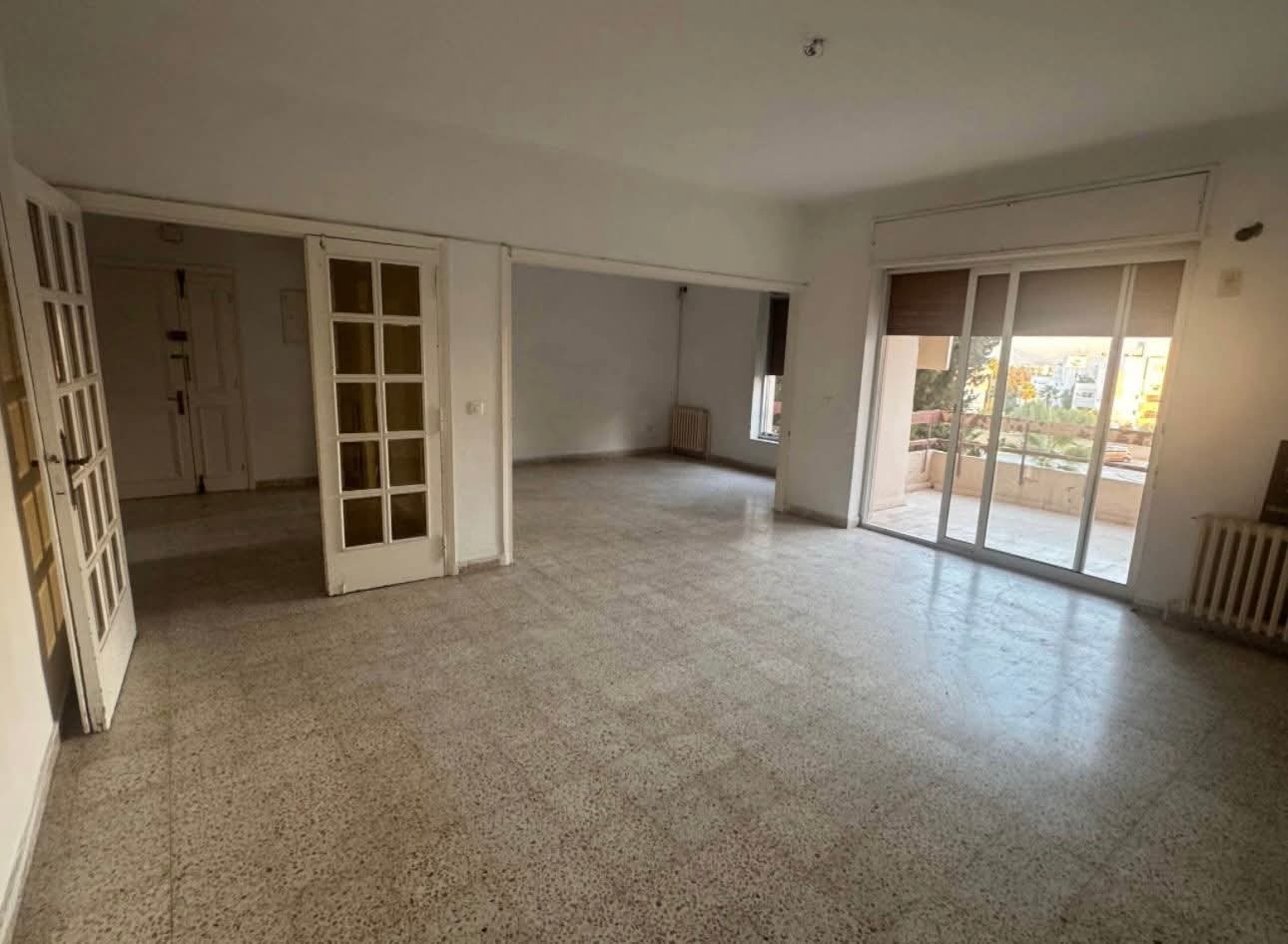 Ariana Ville El Menzah 5 Location Appart. 4 pices S3 1500 d menzah 5