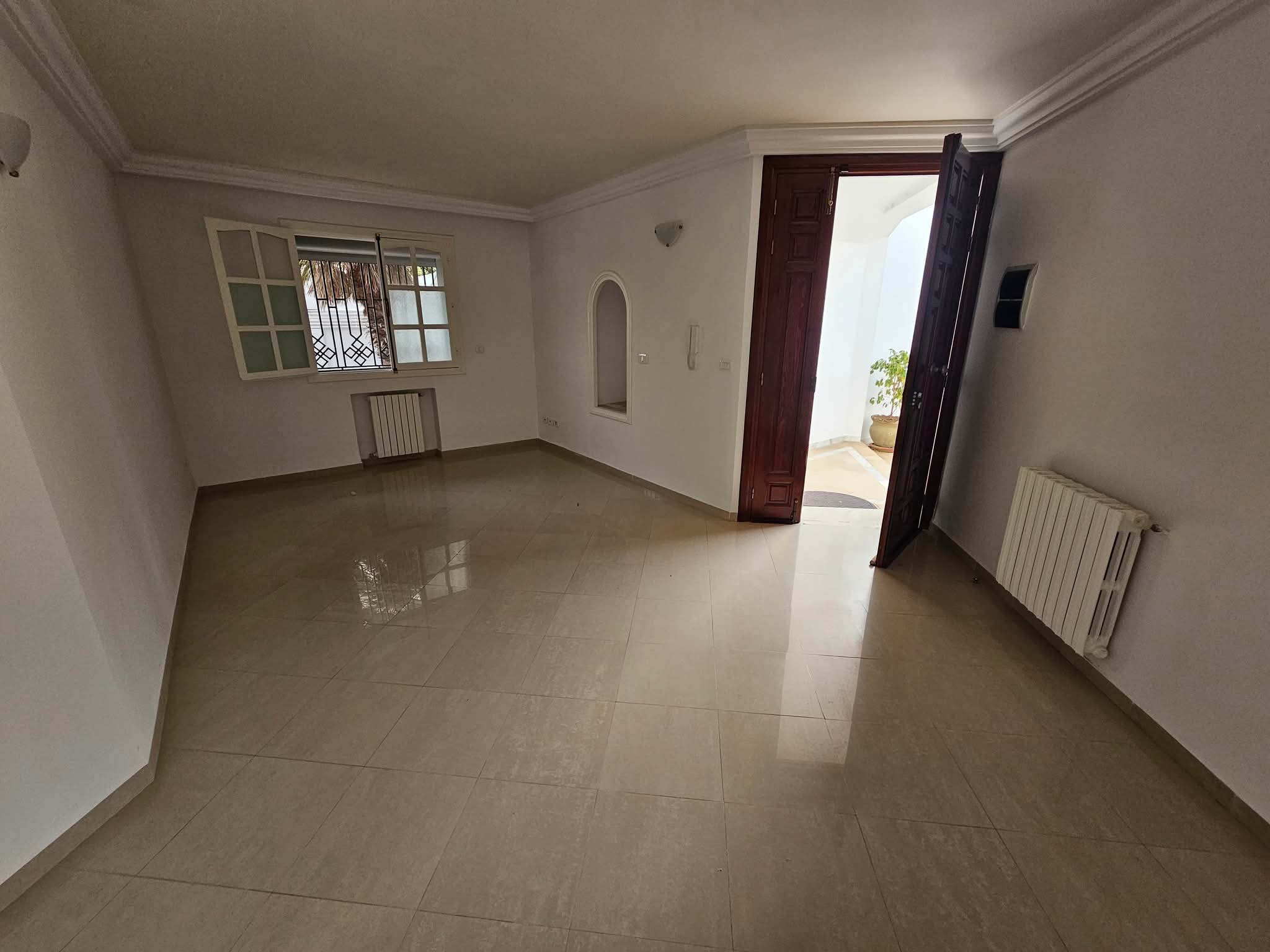 Ariana Ville Cite Ennasr 1 Location Appart. 3 pices Rdc s2 1300 d ennasr 1