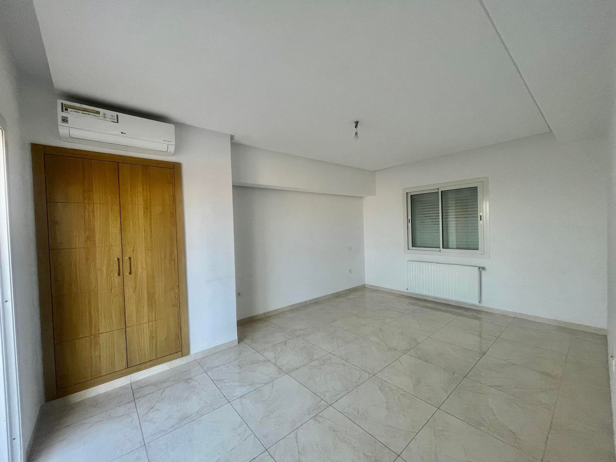 El Menzah El Menzah 9 Location Appart. 2 pices S1 d exception superficie 140 m  menzah 9c