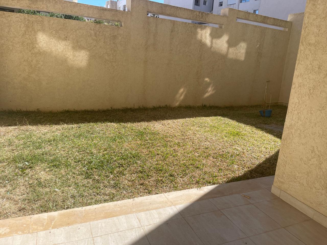 Mnihla Jardins d'el Menzah Location Appart. 3 pices S2 cot monoprix aux jardin del menzah 2