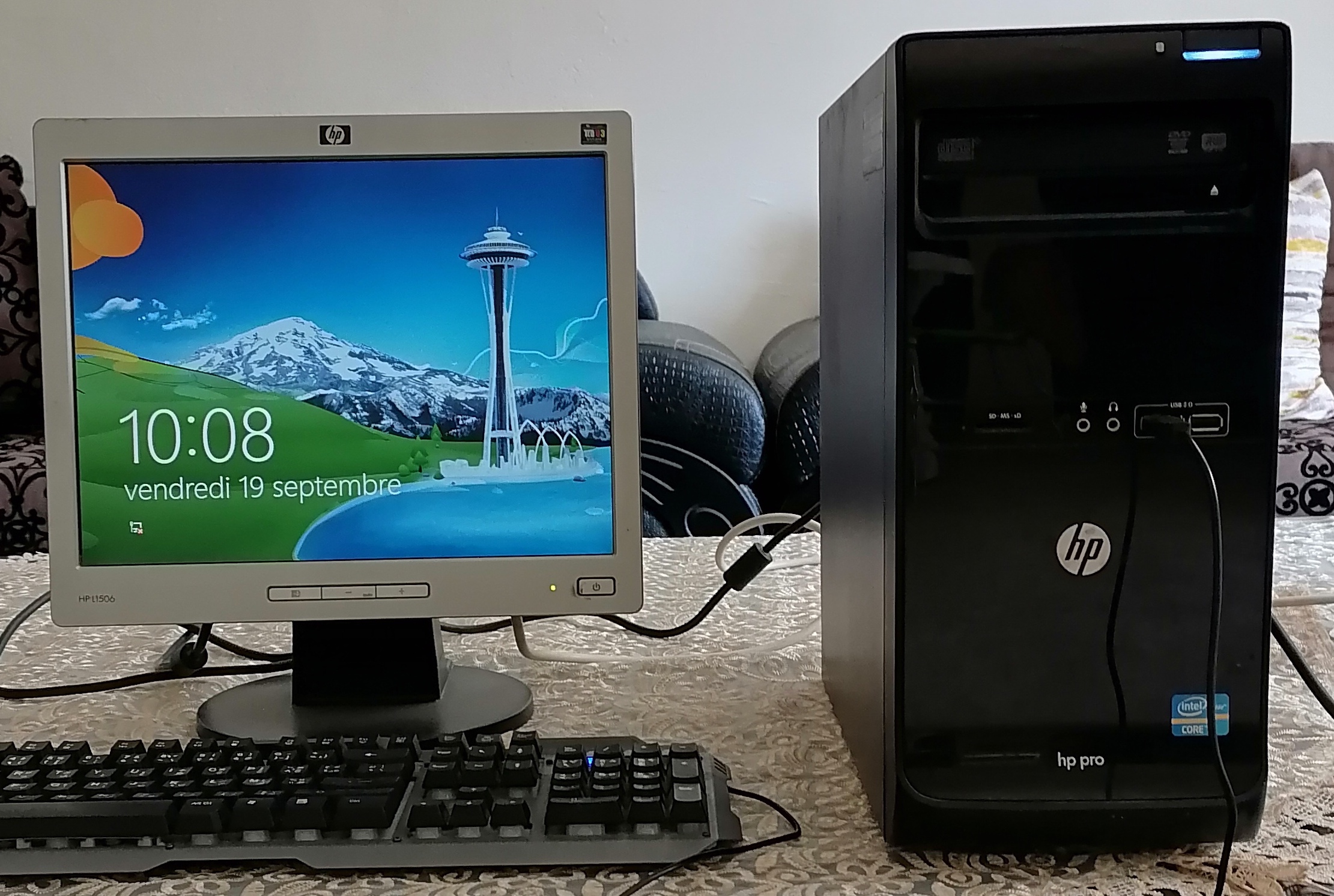 Zaghouan Zaghouan Ordin. familial Autre Pc bureau  type hp pro complet